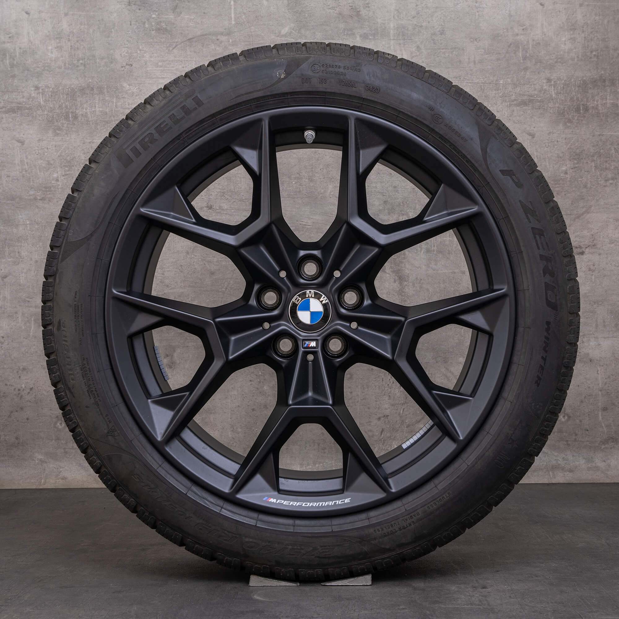 Original BMW 5er i5 Winterräder 19 Zoll G60 G61 Felgen Styling 942 M 5A324F4 5A324F5 schwarz matt