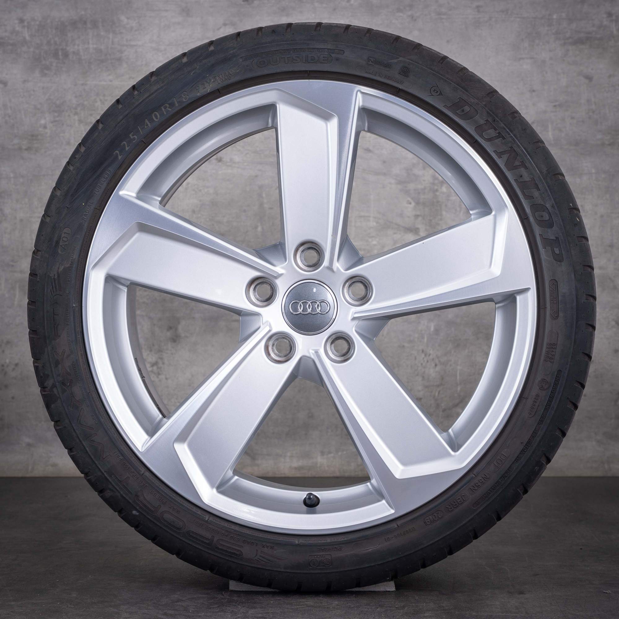 Original Audi A3 Winterräder 18 Zoll 8V Felgen 8V0601025DF silber glanzgedreht