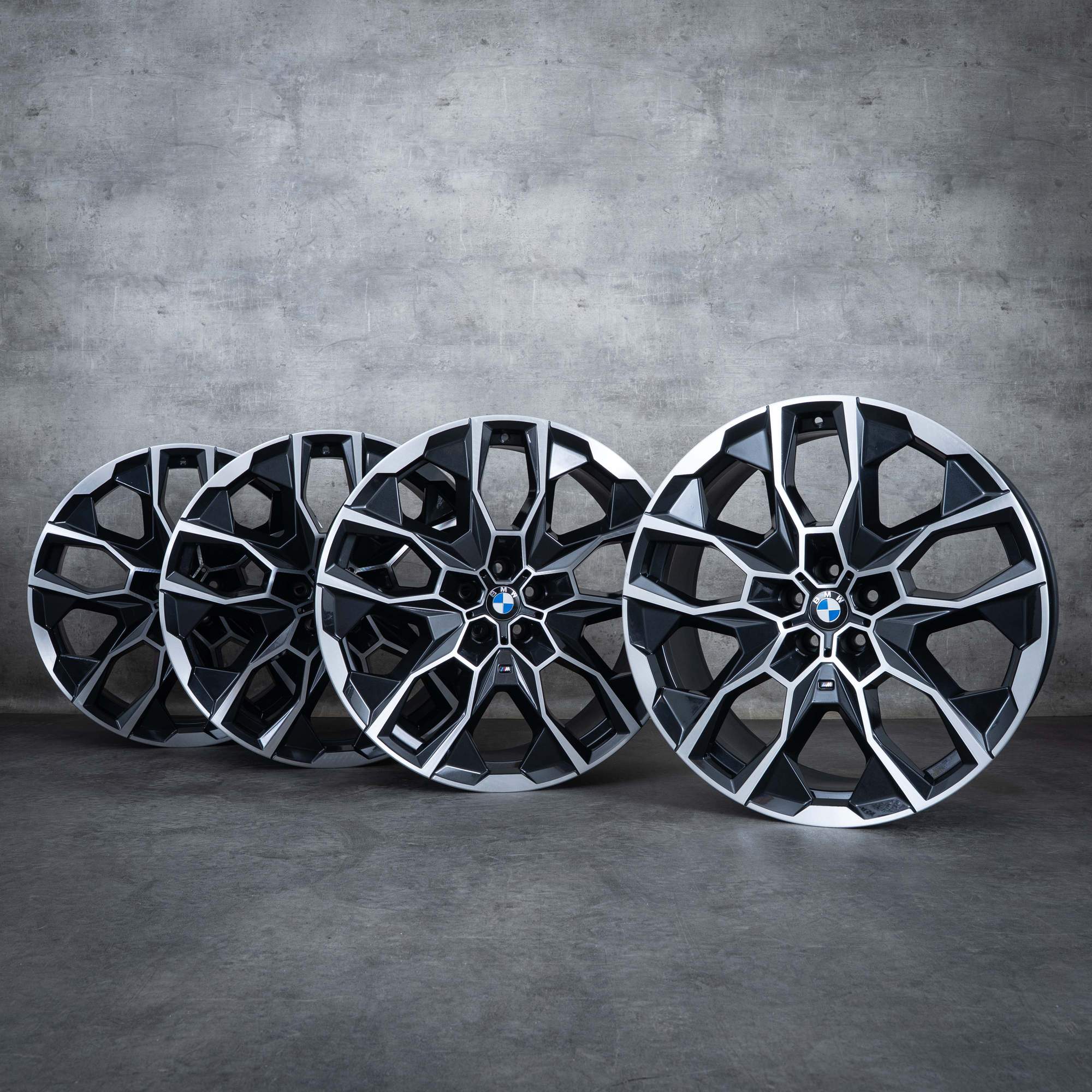 Originale BMW X7 felger 22 tommers G07 Styling 913 M 6895935 6895936 orbitgrey frontpolert dreid