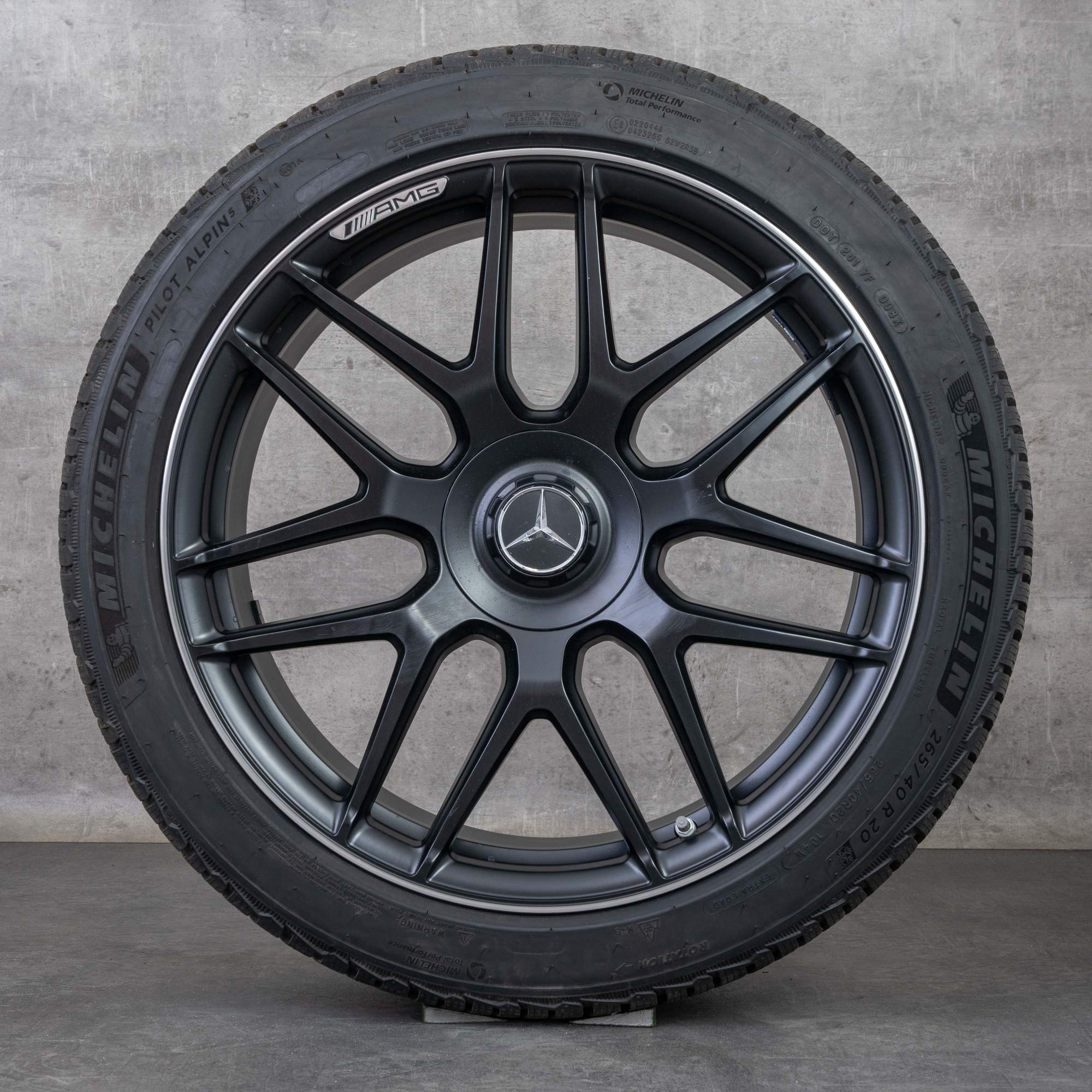 Alkuperäiset Mercedes Benz E-sarjan E63 & S AMG talvirenkaat 20 tuuman W213 S213 vanteet A2134013000 A2134013100 mustat mattapintaiset kiillotetut