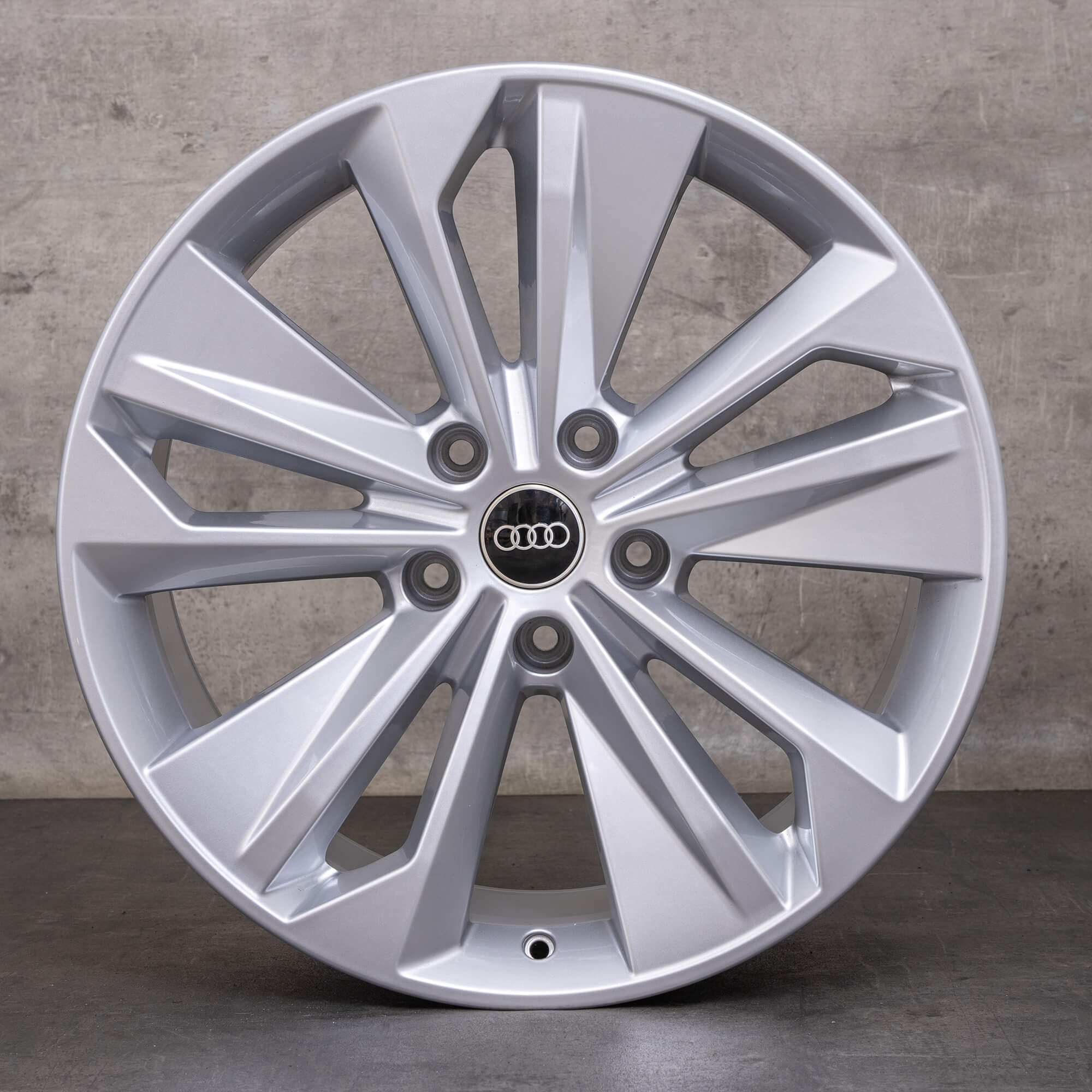 Original Audi Q6 SQ6 e-tron Winterräder 20 Zoll GF Felgen 85H601025BP 85H601025BQ Flax silber NEU