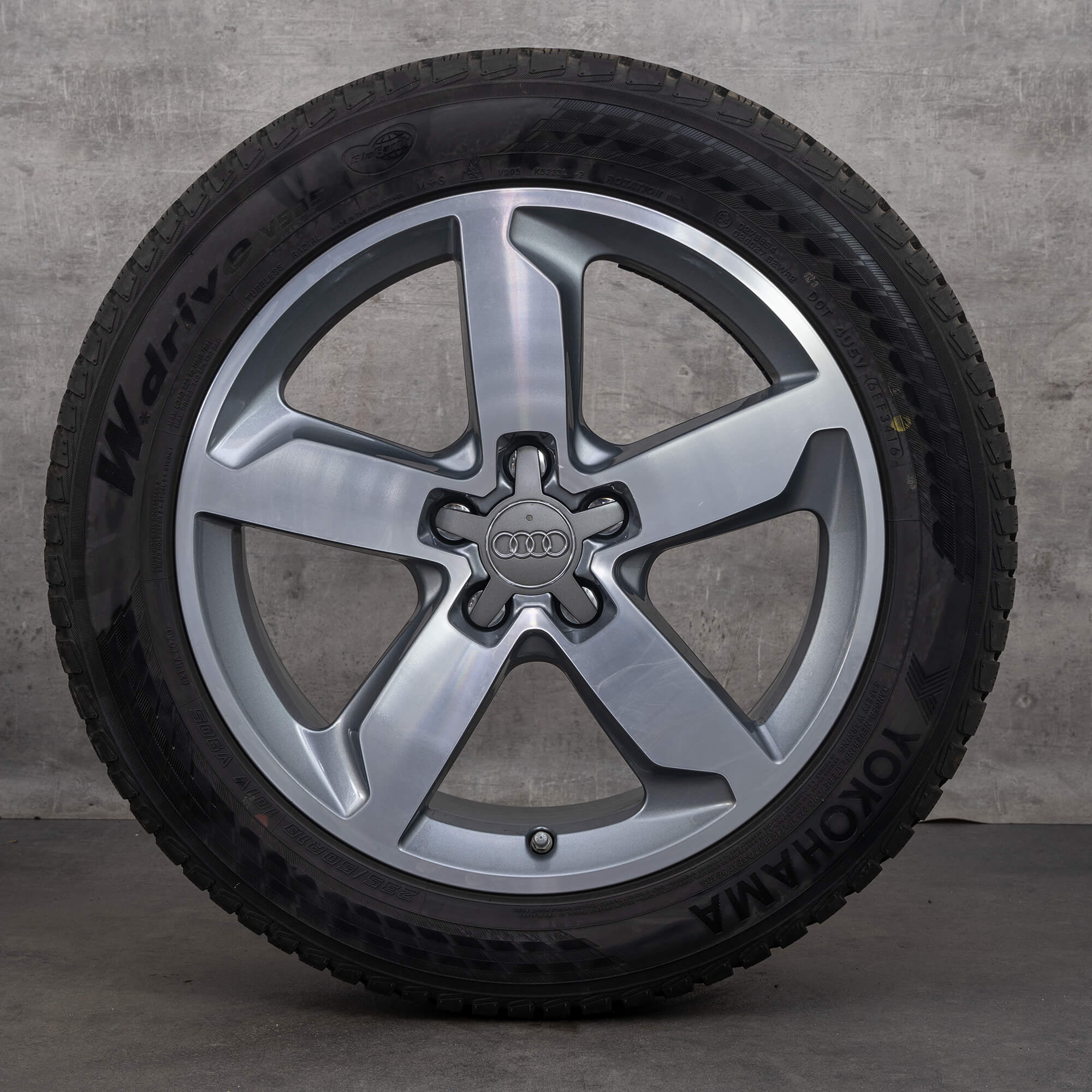 Audi 18-tommers felger Q3 8U alloysfelger vinterdekk komplette vinterhjul