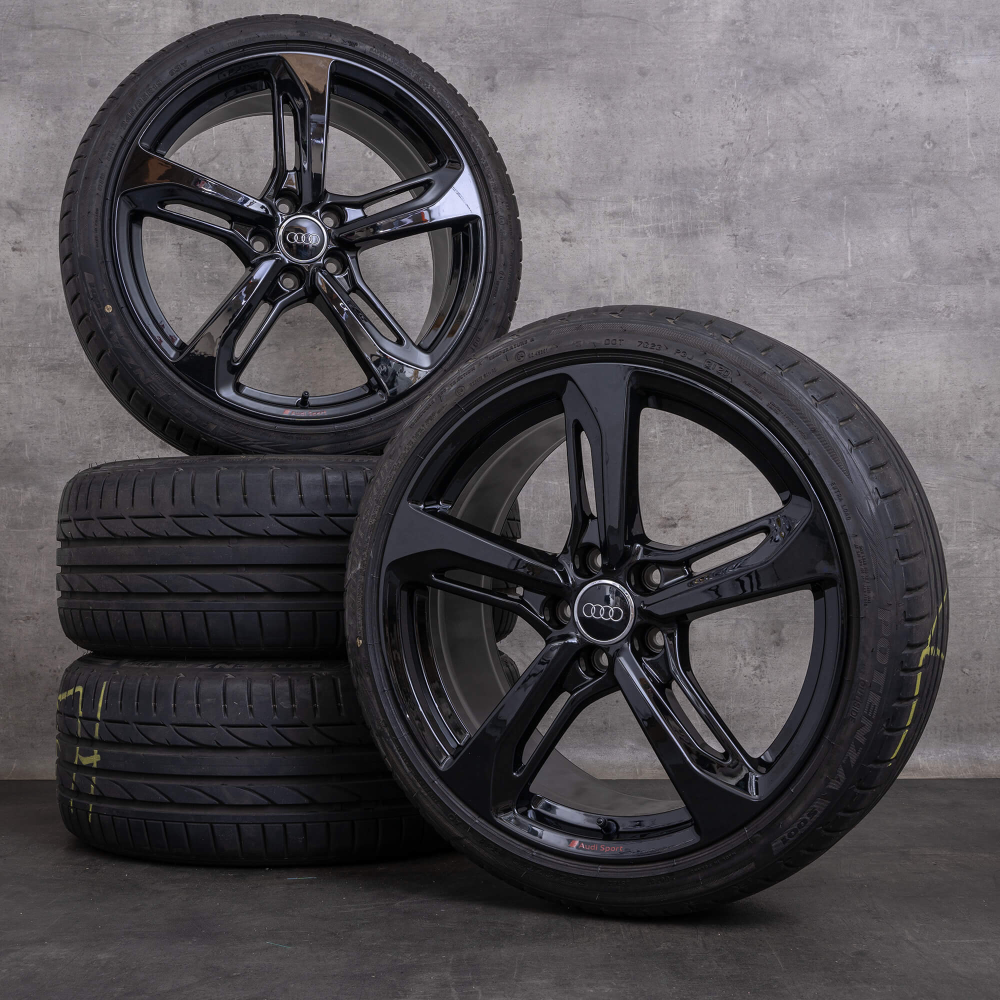 Original Audi TT TTS TTRS fälgar 20 tum FV 8S sommarhjul 8S0601025T svart högglans svarvad