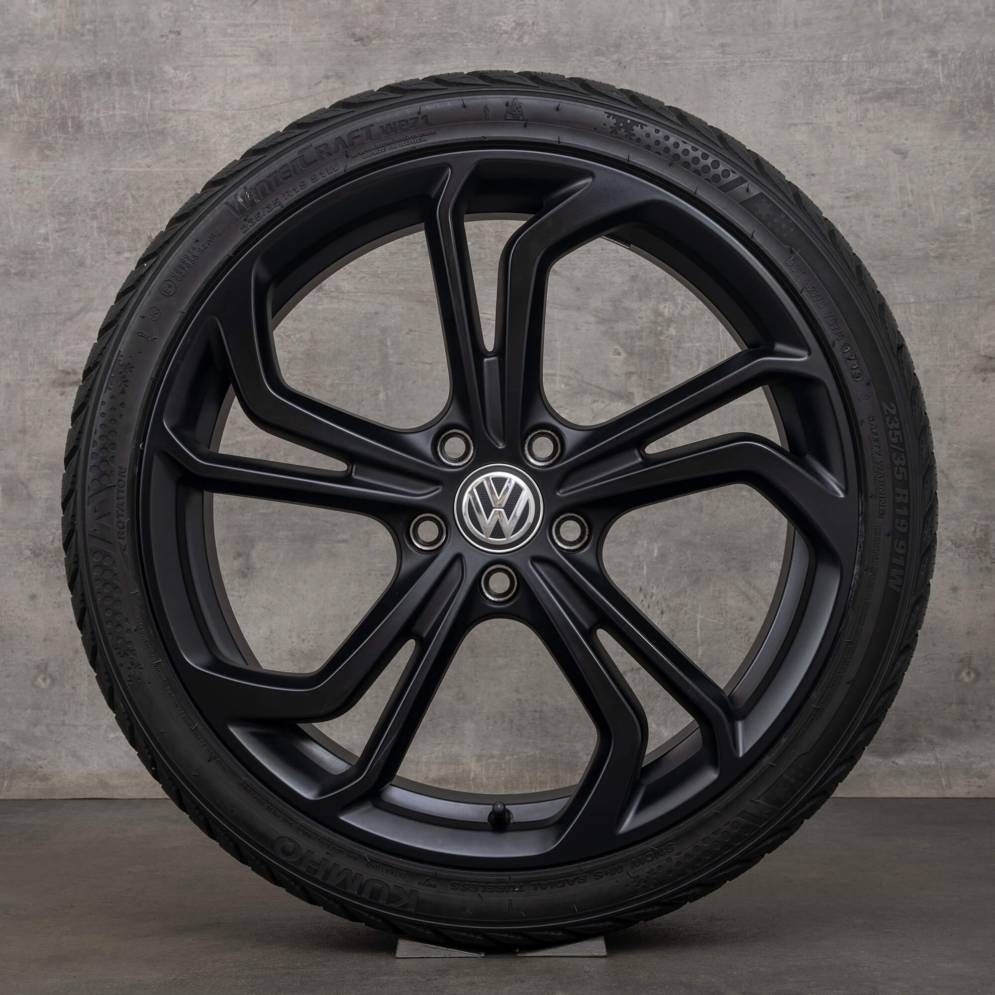 Volkswagen VW Golf 7 VII winter wheels tires 19 inch rims Reifnitz 5G0601025EB