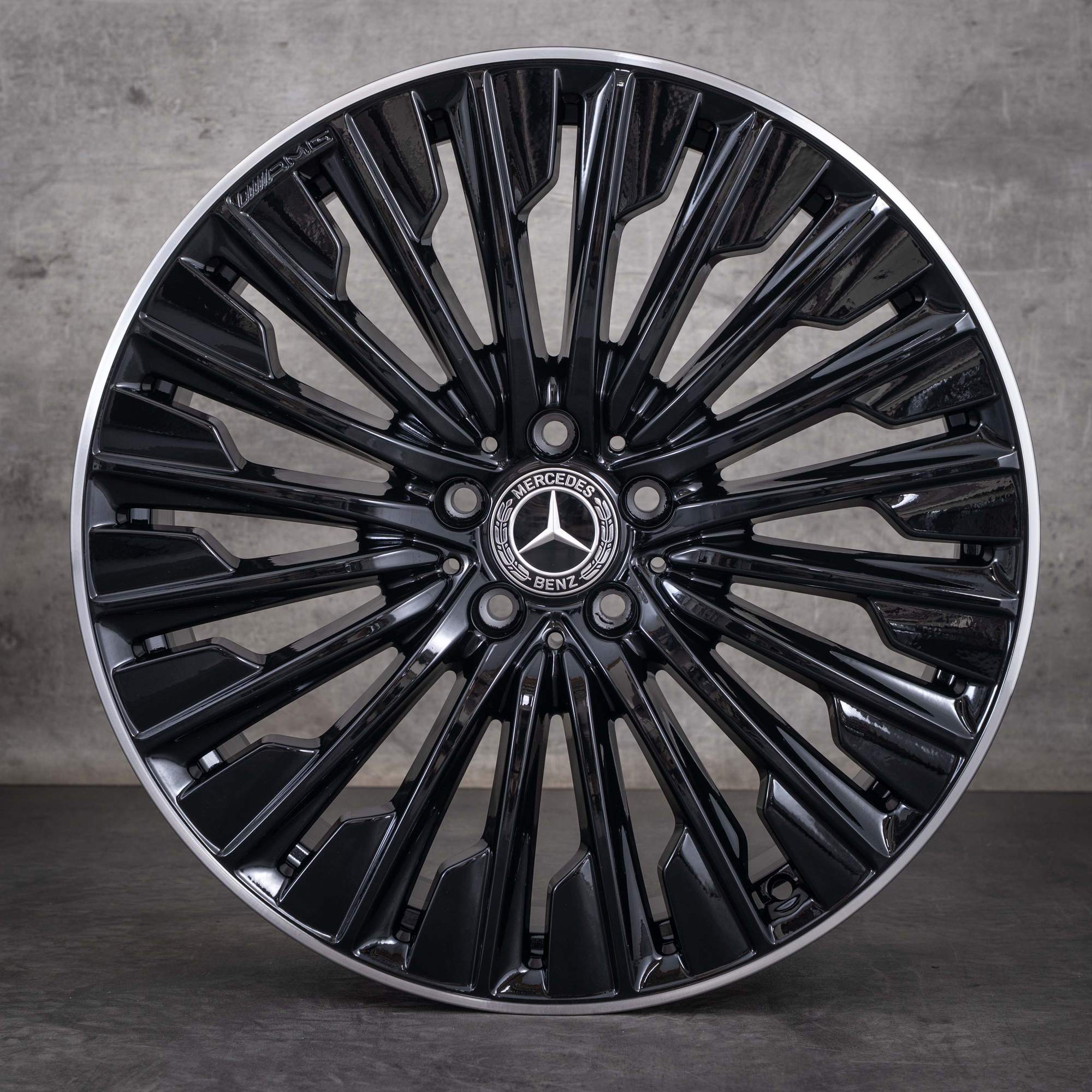 Oryginalne koła zimowe Mercedes-Benz Klasy E AMG 20 cali W214 S214 felgi A2144010500 A2144010600 czarne w stylu diamond cut NOWE