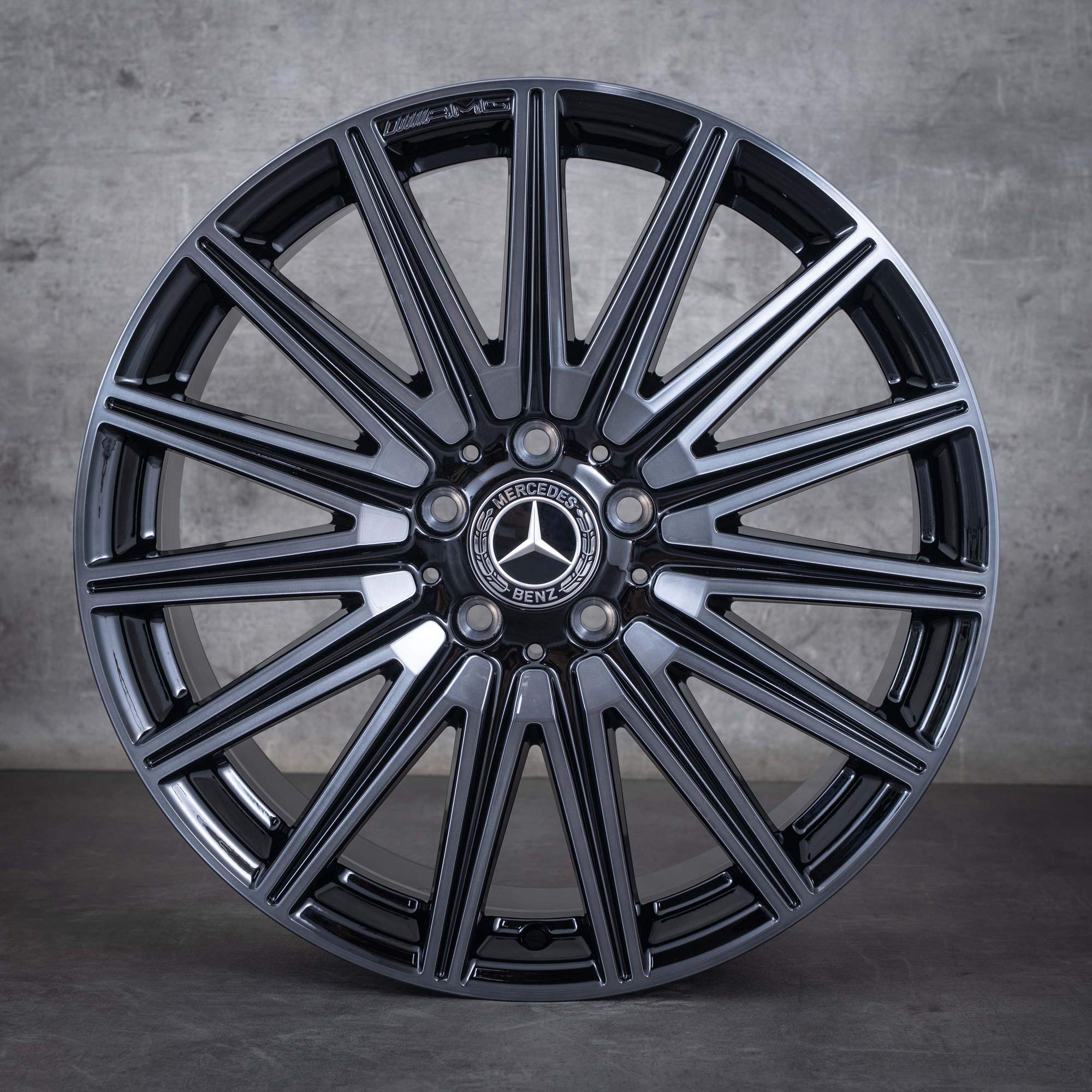Oryginał Mercedes Benz CLA Coupe AMG Felgi 19 cali C174 250+ 350 4Matic A1744014400 A1744014500 Ciemny platynowy połysk czarny szklisty NOWOŚĆ
