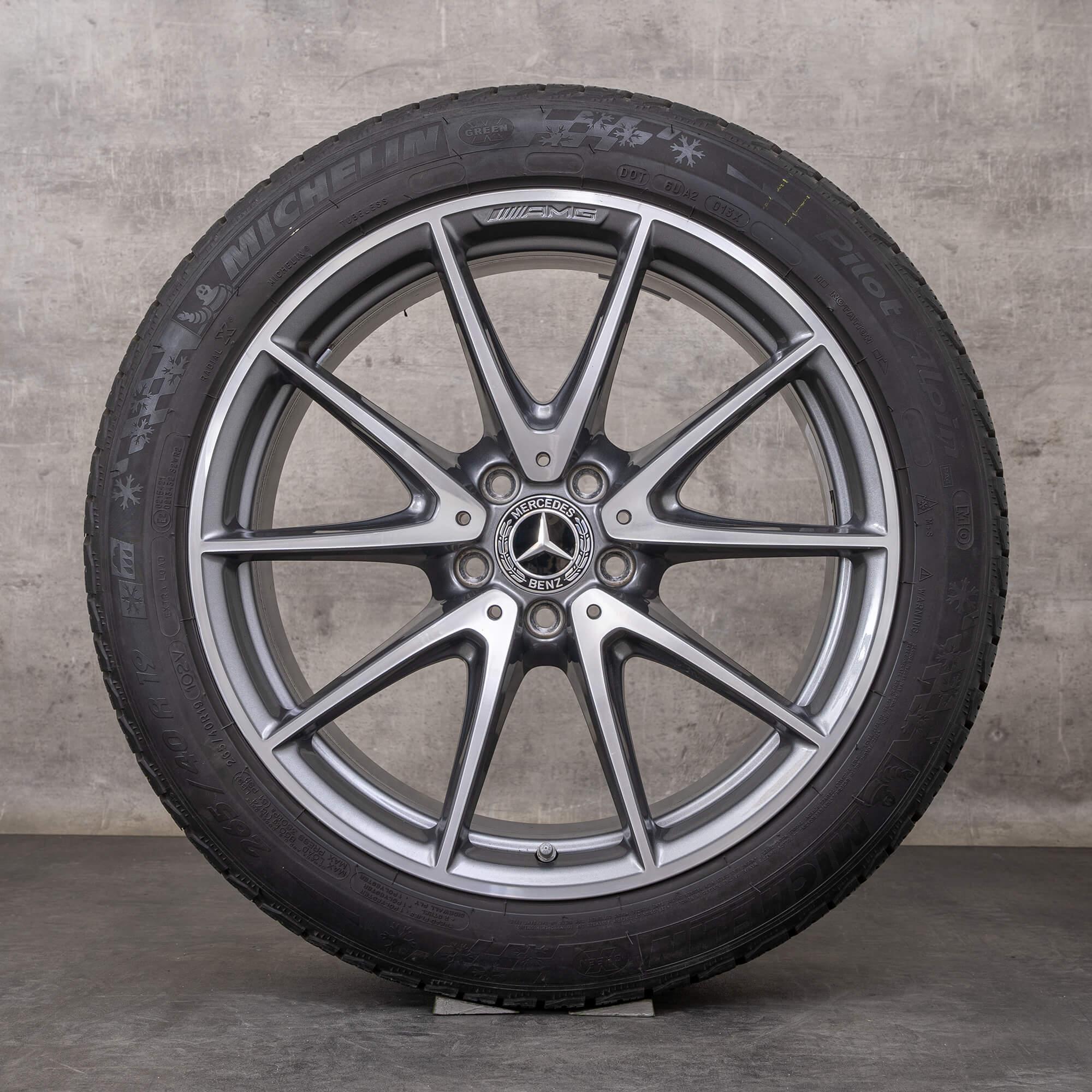 Alkuperäiset Mercedes Benz E-sarjan E63 & S AMG talvirenkaat 19 tuuman W213 S213 vanteet A2134012600 A2134014600 himalajanharmaa kiillotettu käännetty