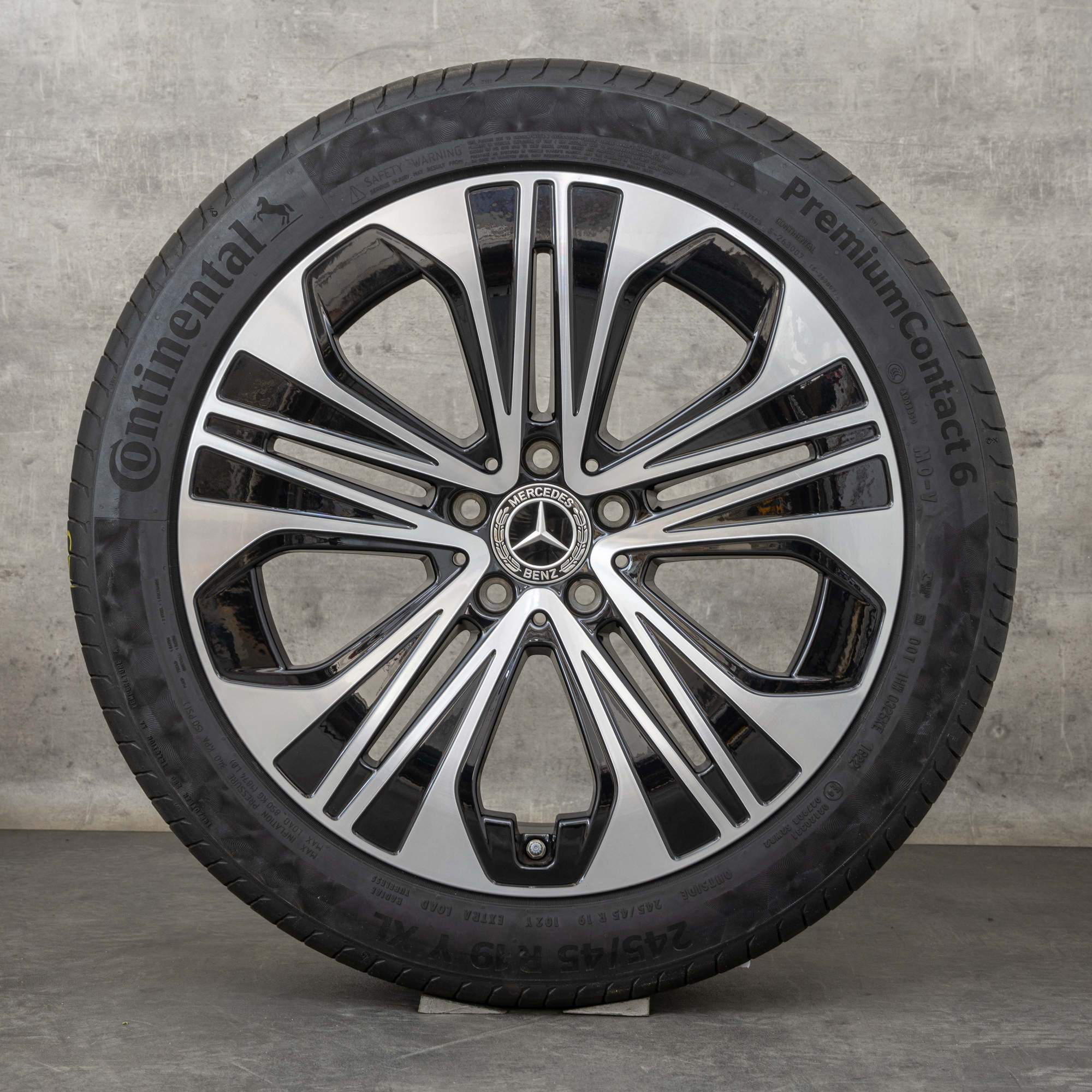 Alkuperäiset Mercedes Benz E-sarjan vanteet 19 tuumaa W214 S214 kesäpyörät A2144012300 musta kiillotettu