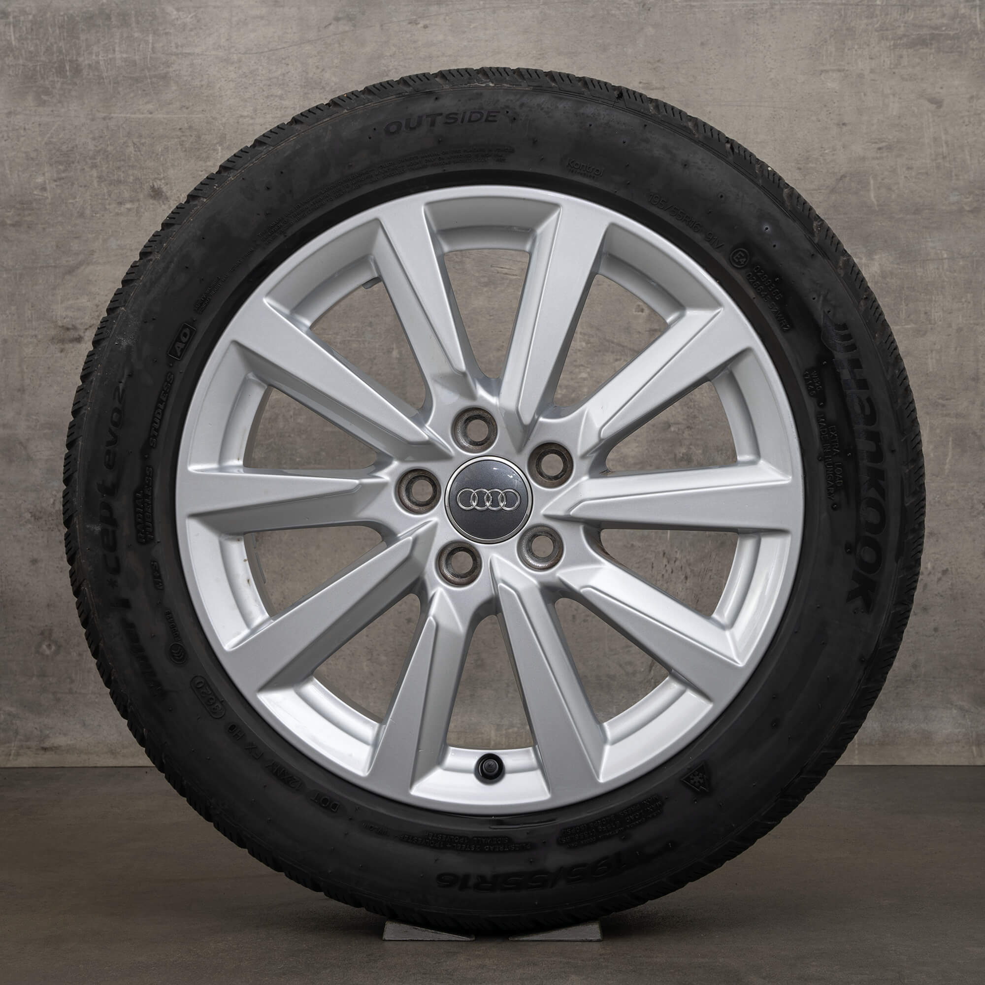 Rodas de inverno originais Audi A1 jantes GB 16 polegadas 82A601025C prata