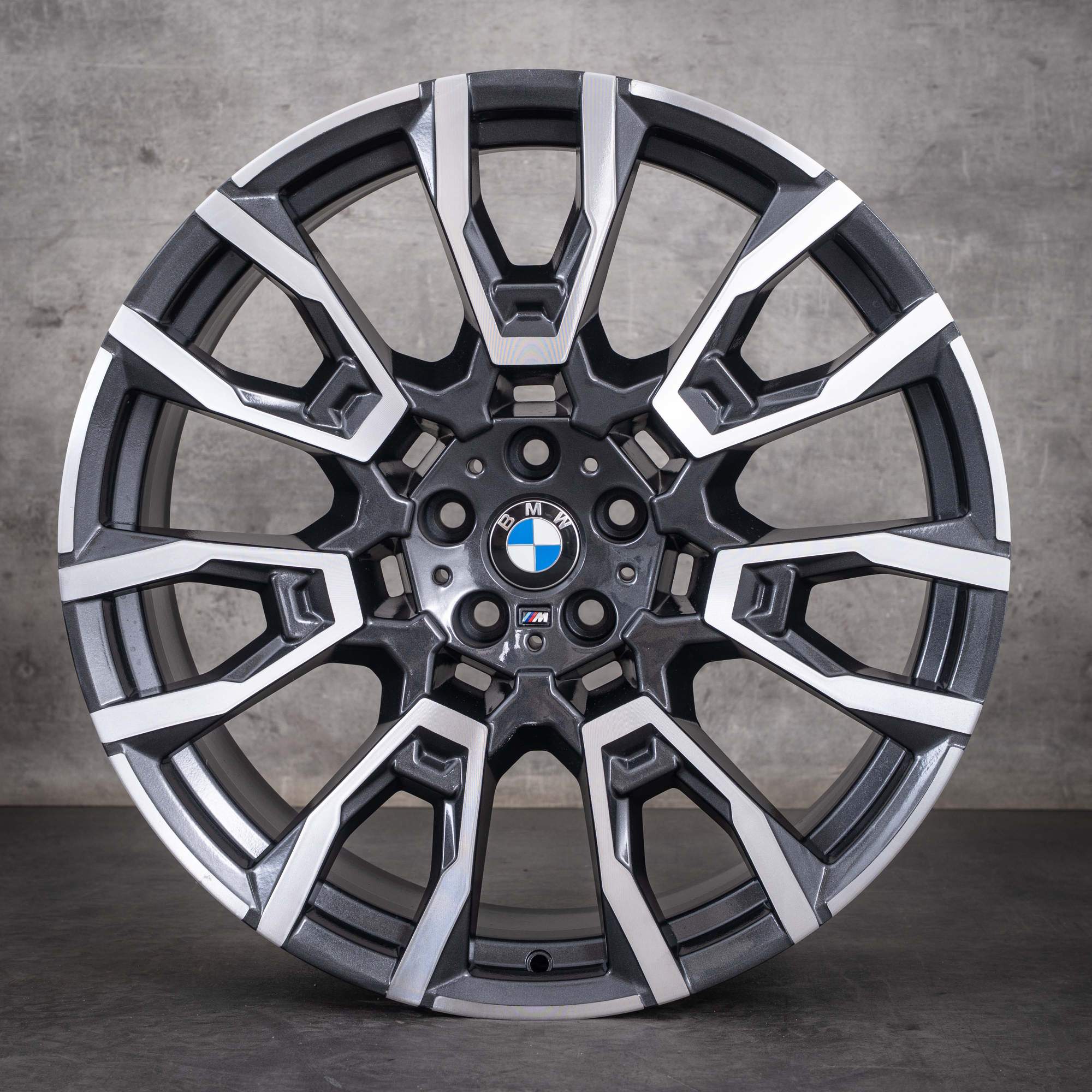 Oryginalne koła zimowe BMW X5 X6 21 cali, felgi G05 G06, stylizacja 915 M, 6856023 6856024 kolor orbit grey diamond cut