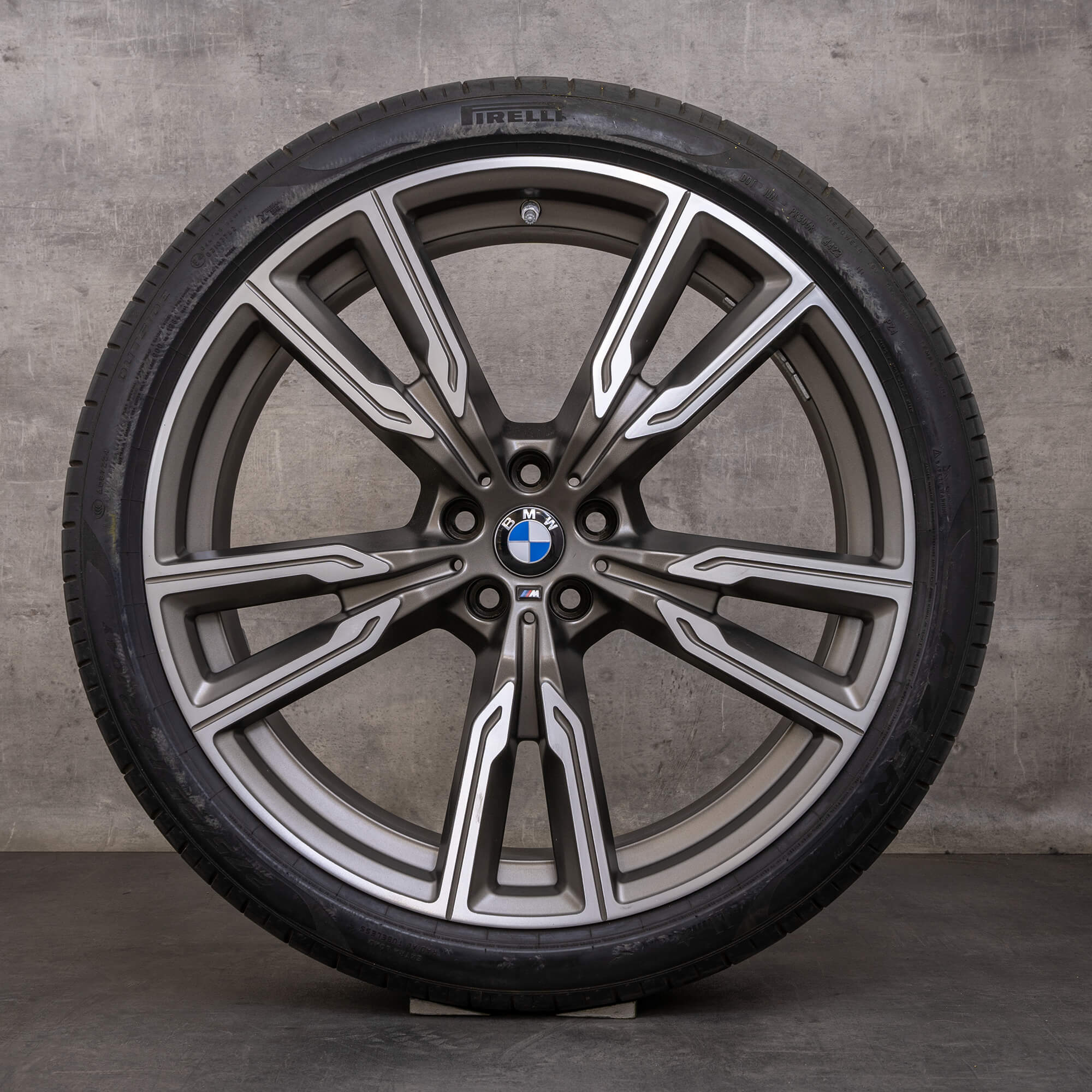 Oryginalne felgi BMW X5 X6 22 cale G05 G06 letnie koła stylizowane 747 M 8072002 8072003 brązowe złote matowe polerowane
