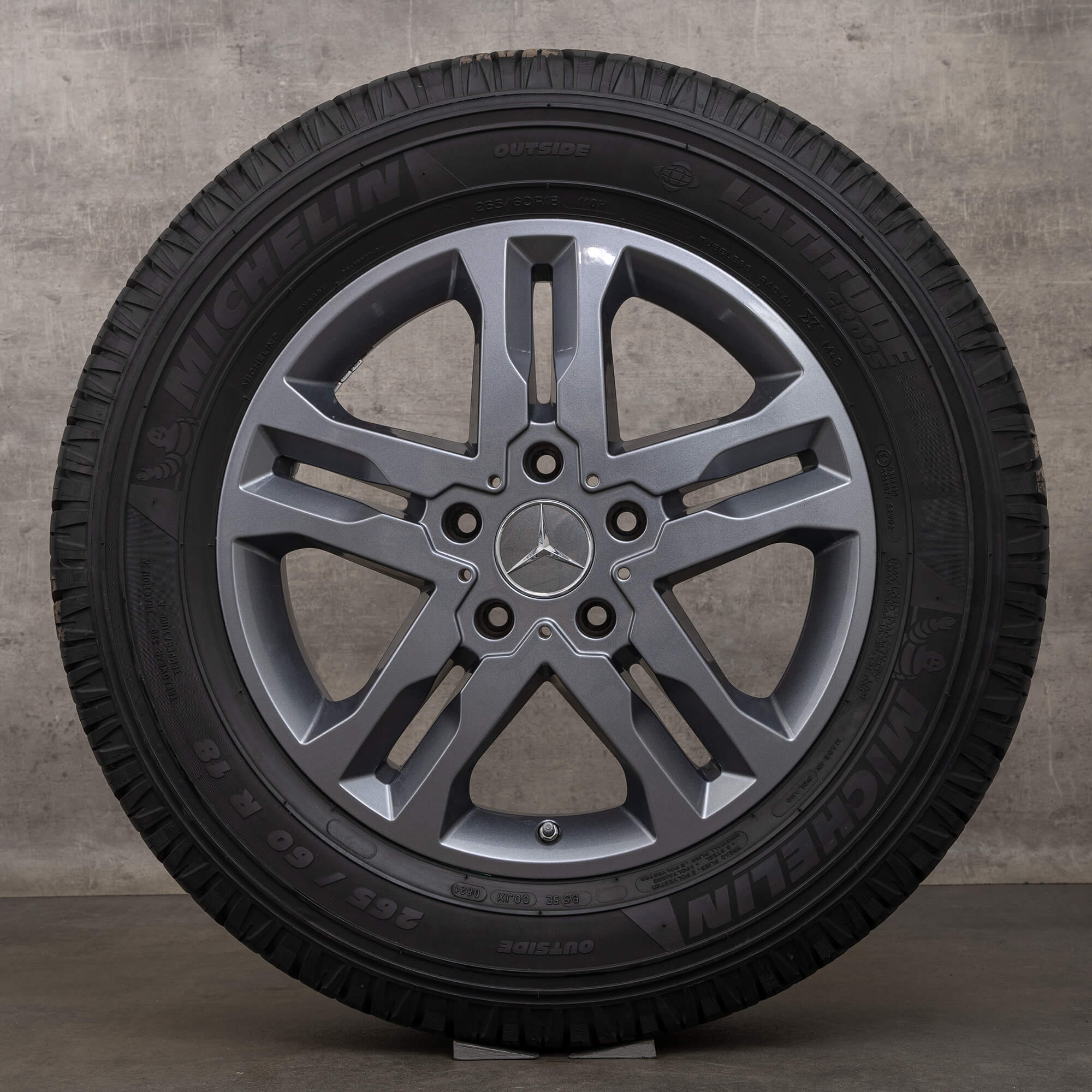 Mercedes Benz G-Class W463 G350 G400 G500 summer wheels 18 inch rims grey