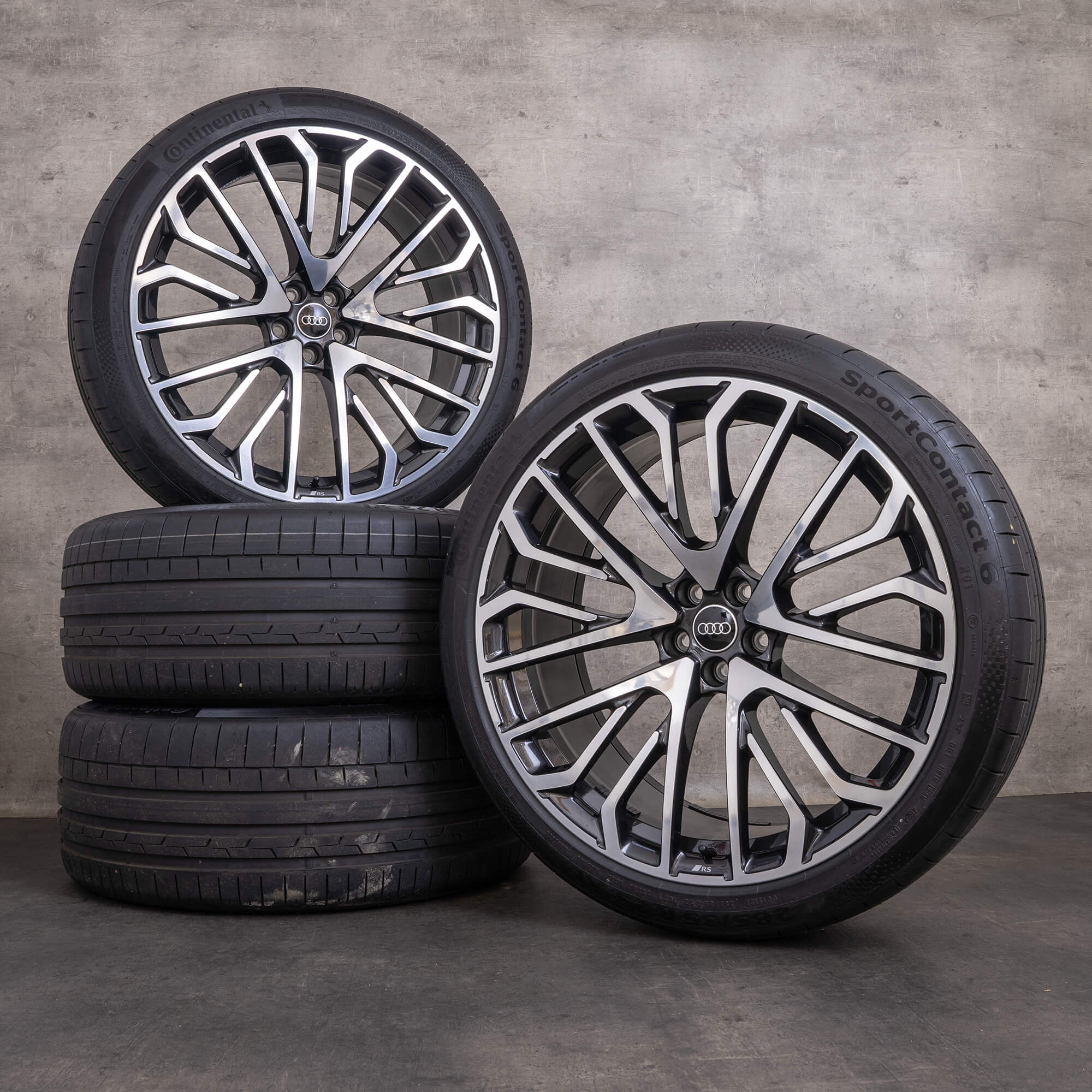 Original Audi Q8 SQ8 fälgar / fälg 23 tum 4M8 sommarhjul 4M8601025BN svart metallic polerad NY