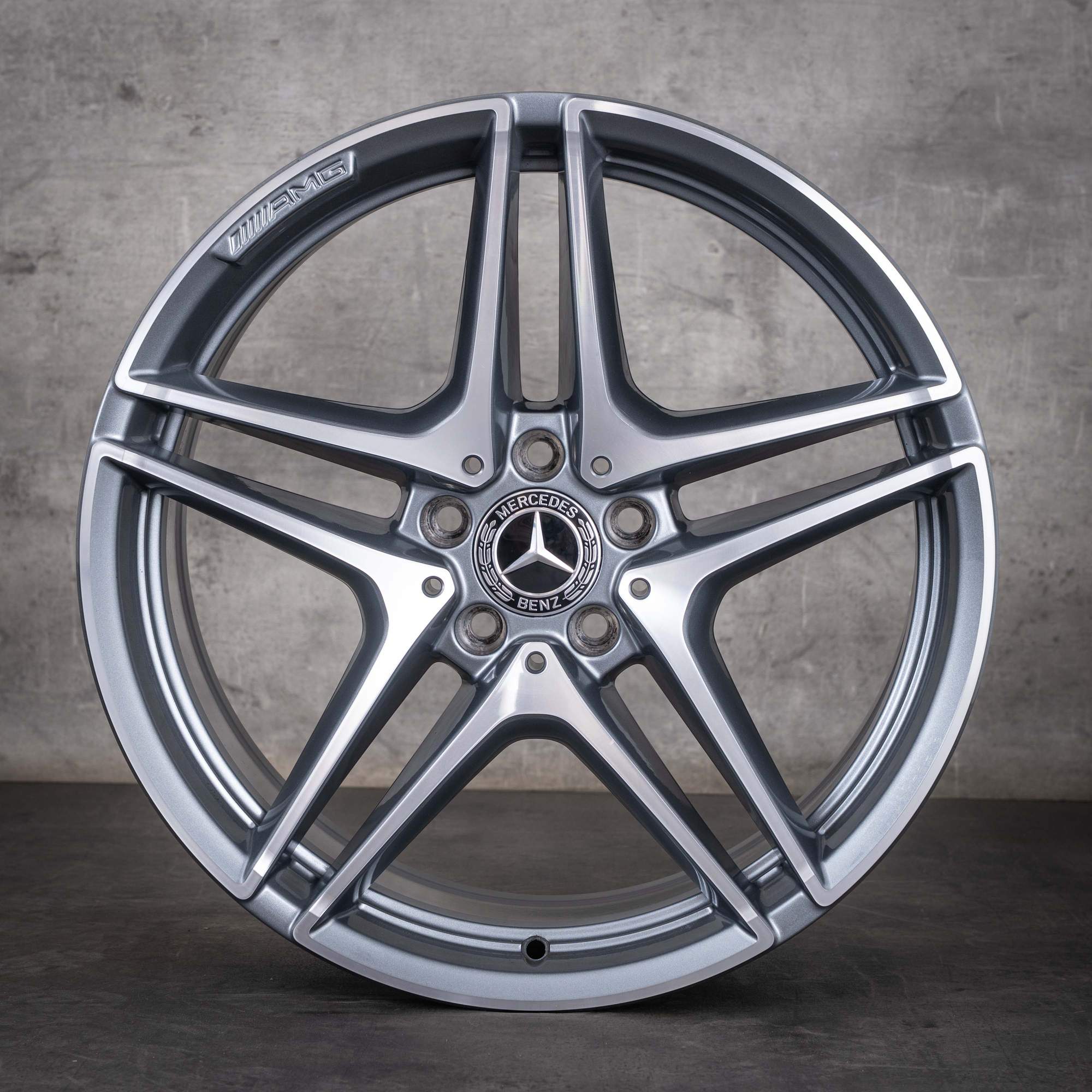 Jantă originală Mercedes-Benz AMG Clasa C 19 inch W205 S205 A2054012000, culoare himalaya grey, jantă diamantată