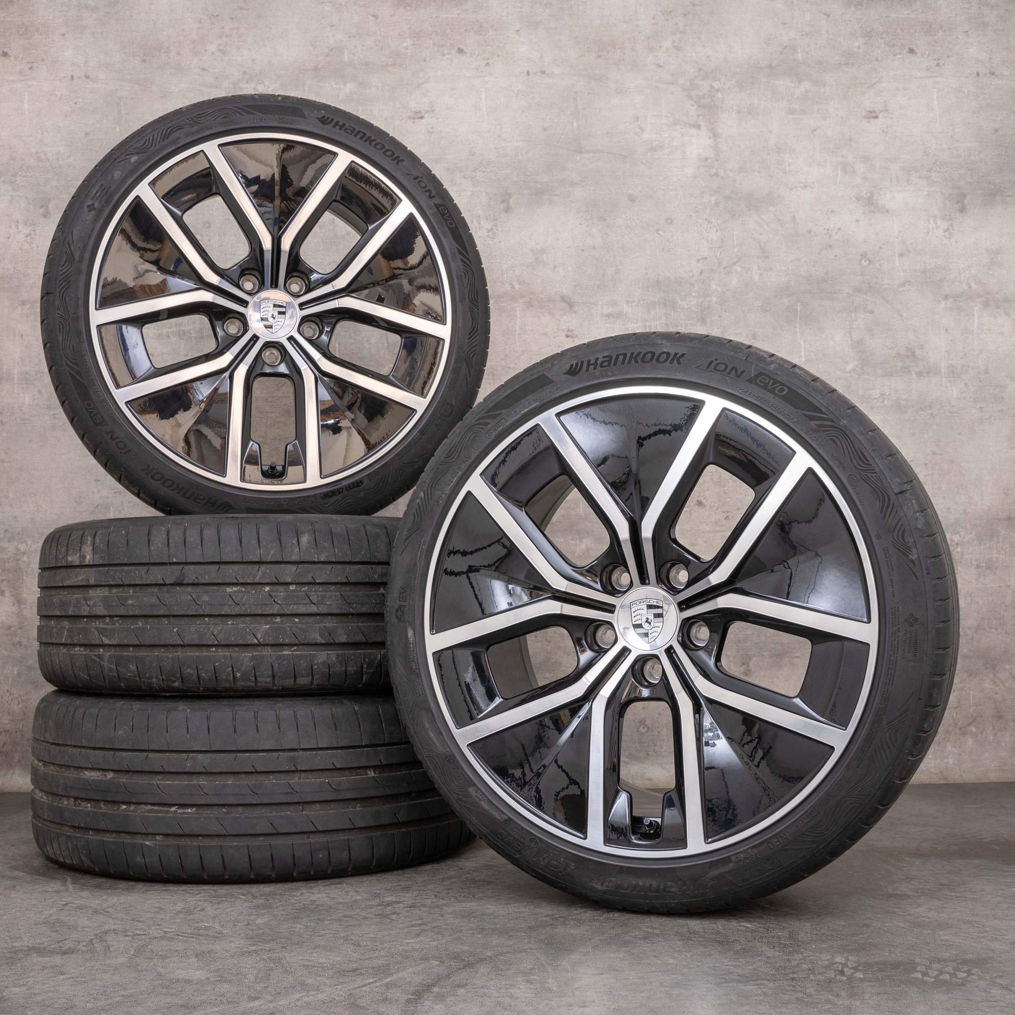 Oryginalne koła zimowe Porsche Taycan 9J1 II 21 cali felgi 9J1601025BS 9J1601025BT czarne polerowane NOWOŚĆ