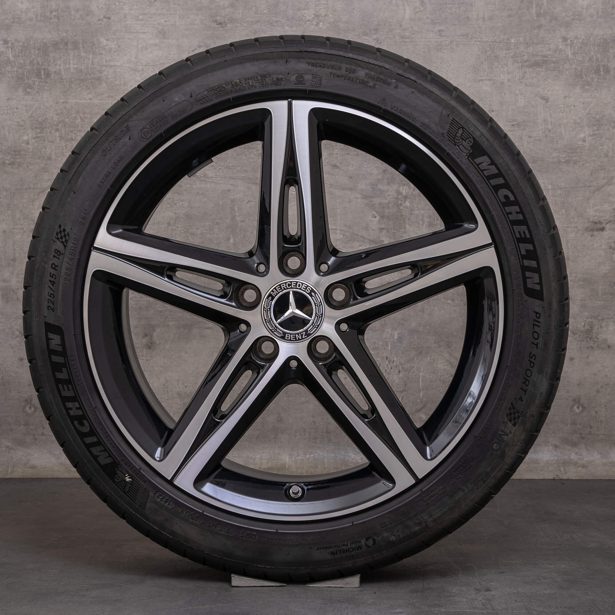 Originele Mercedes Benz A B-klasse CLA AMG velgen 18 inch W177 V177 W247 W118 X118 C118 zomerwielen A1774010700 zwart glanzend gedraaid