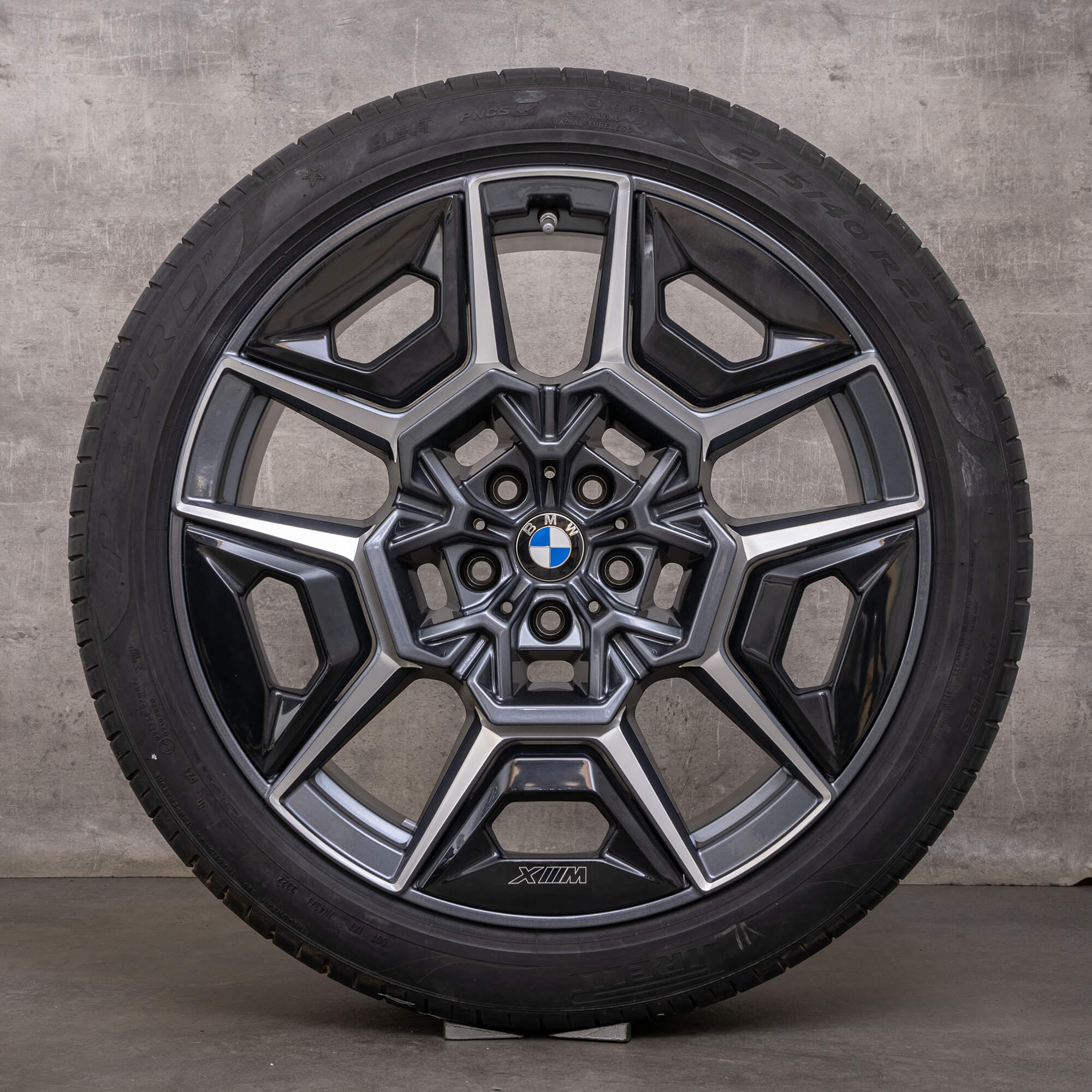 Original BMW XM Winterräder 22 Zoll G09 Felgen Styling 922 M 1543987 1543988 orbit grey front polish