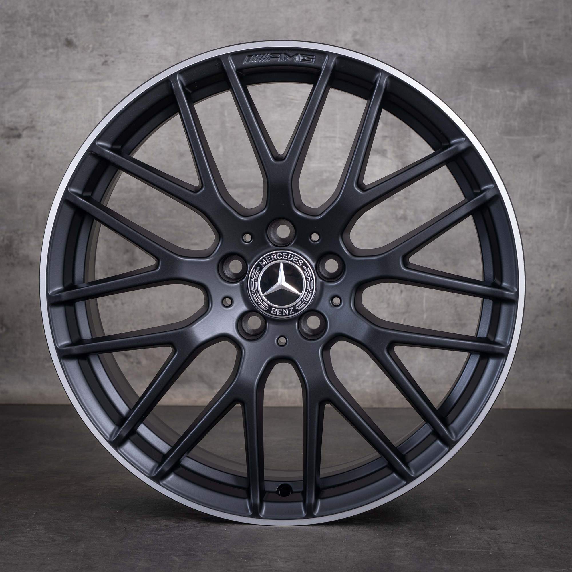 Original Mercedes Benz A-Klasse A45 CLA 45 AMG 19 Zoll W176 C117 X117 Felgen A1764010900 schwarz matt glanzgedreht