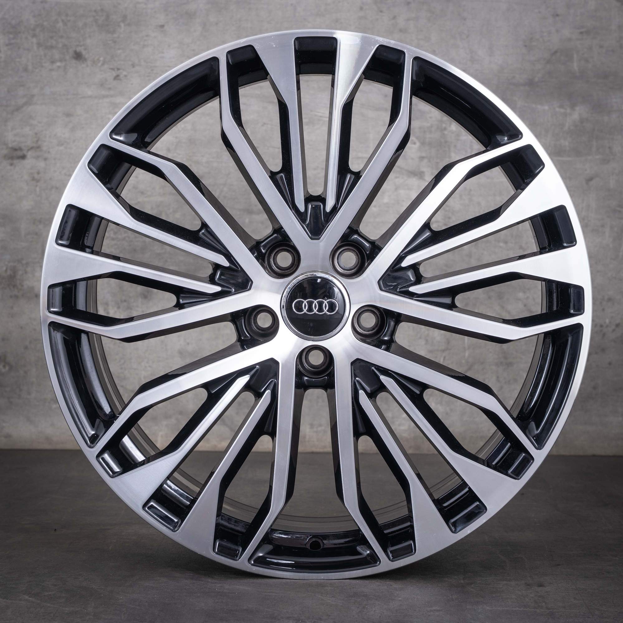 Alkuperäiset Audi A6 S6 -vanteet 20 tuumaa 4G C7 kesäpyörät 4G0601025CR musta kiillotettu