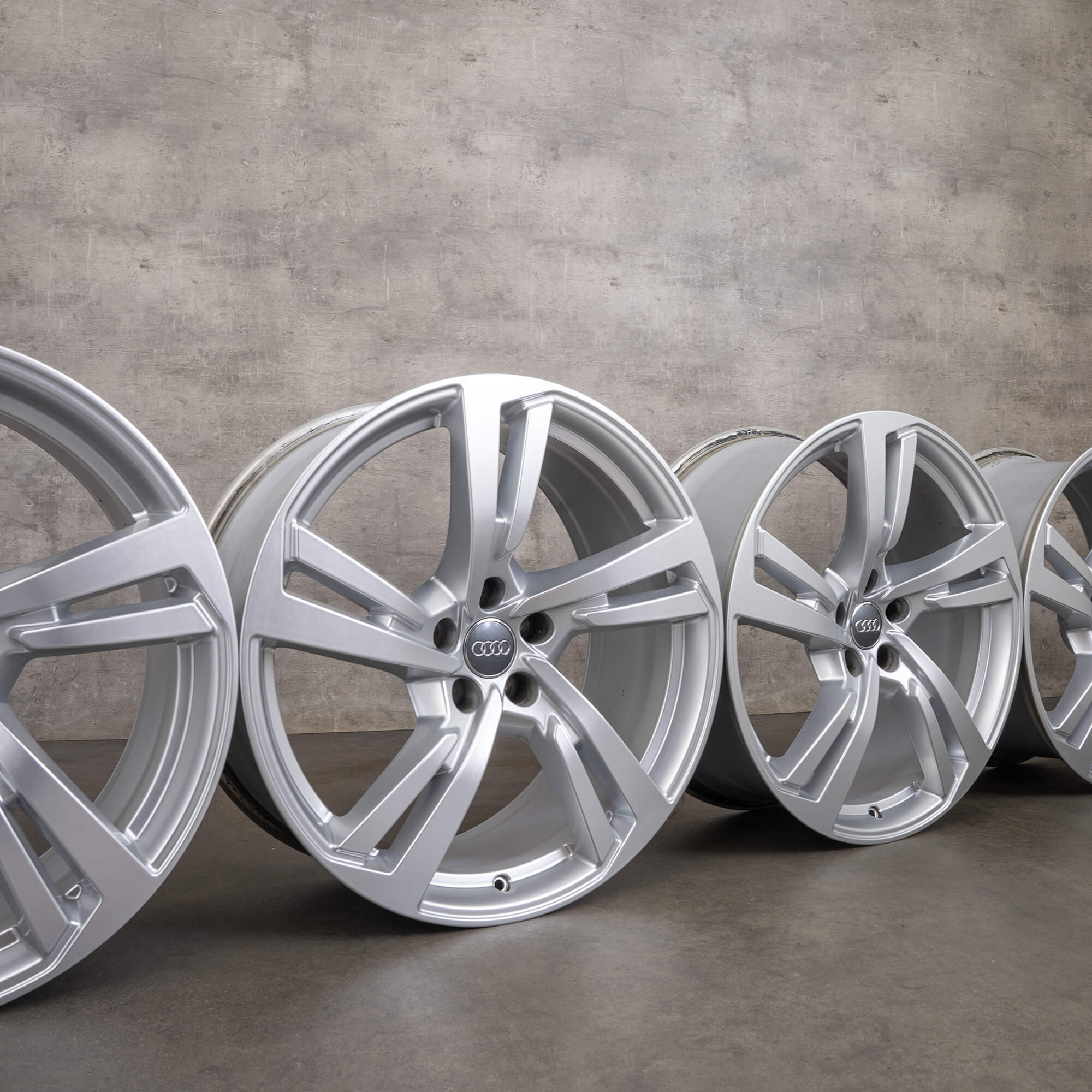 Oryginał Audi A7 S7 4K C8 20-calowe felgi aluminiowe 4K8601025G srebrne