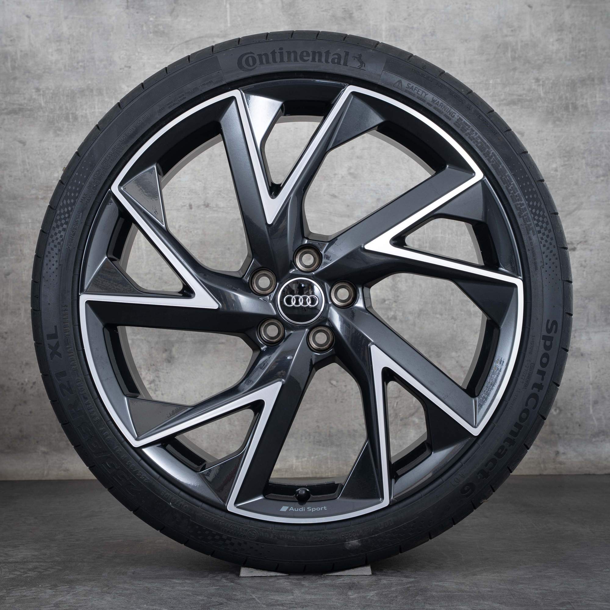 Alkuperäiset Aidot Audi RS Q3 vanteet 21 tuuman F3 kesäpyörät Trigon 83A601025AE graniitti kiillotettu.