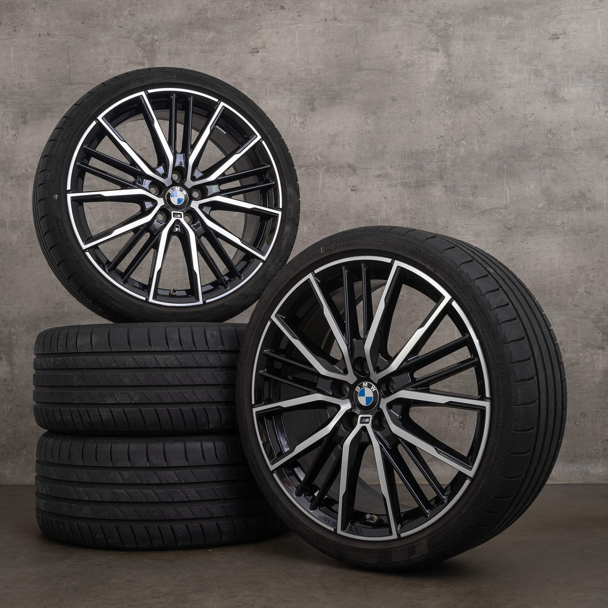 Oryginalne koła zimowe BMW 1er 2er 19 cali F40 F44 Gran Coupe Felgi Styling 552 M 8092356 czarne w technologii diamond cut z połyskiem