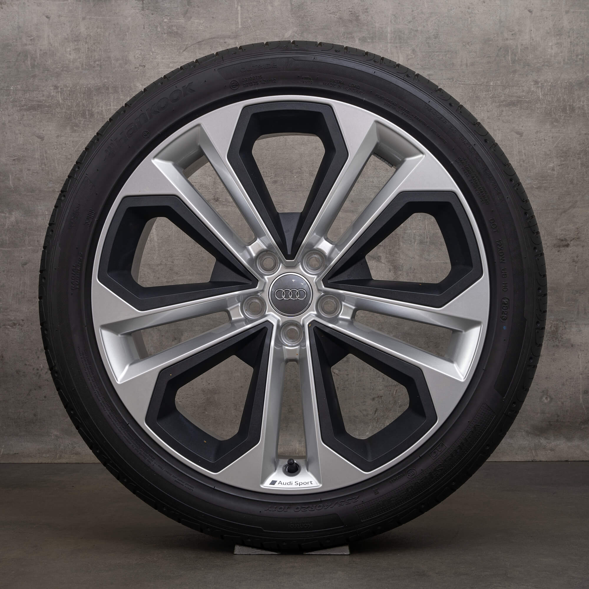 Originale Audi Q3 RS & Sportback hjul 20 tommer F3 sommerhjul DOT nye 83A601025E sølv