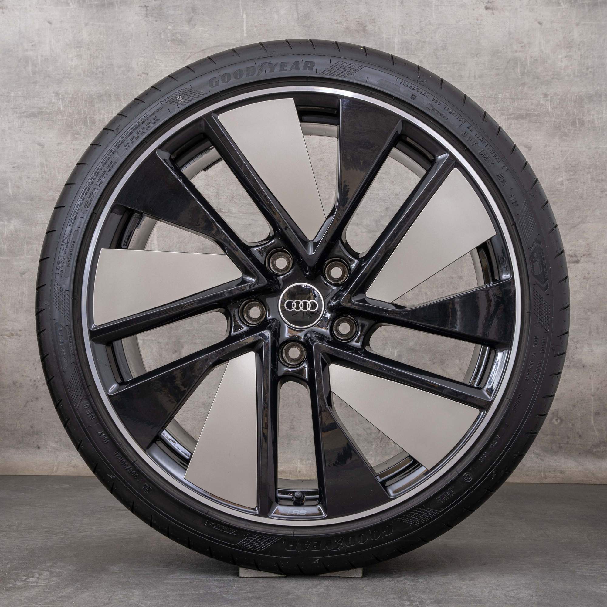 Originele Audi e-tron velgen 21 inch GT RS FW zomerwielen trapeziummodule 4J3601025J 4J3601025K zwart gepolijst