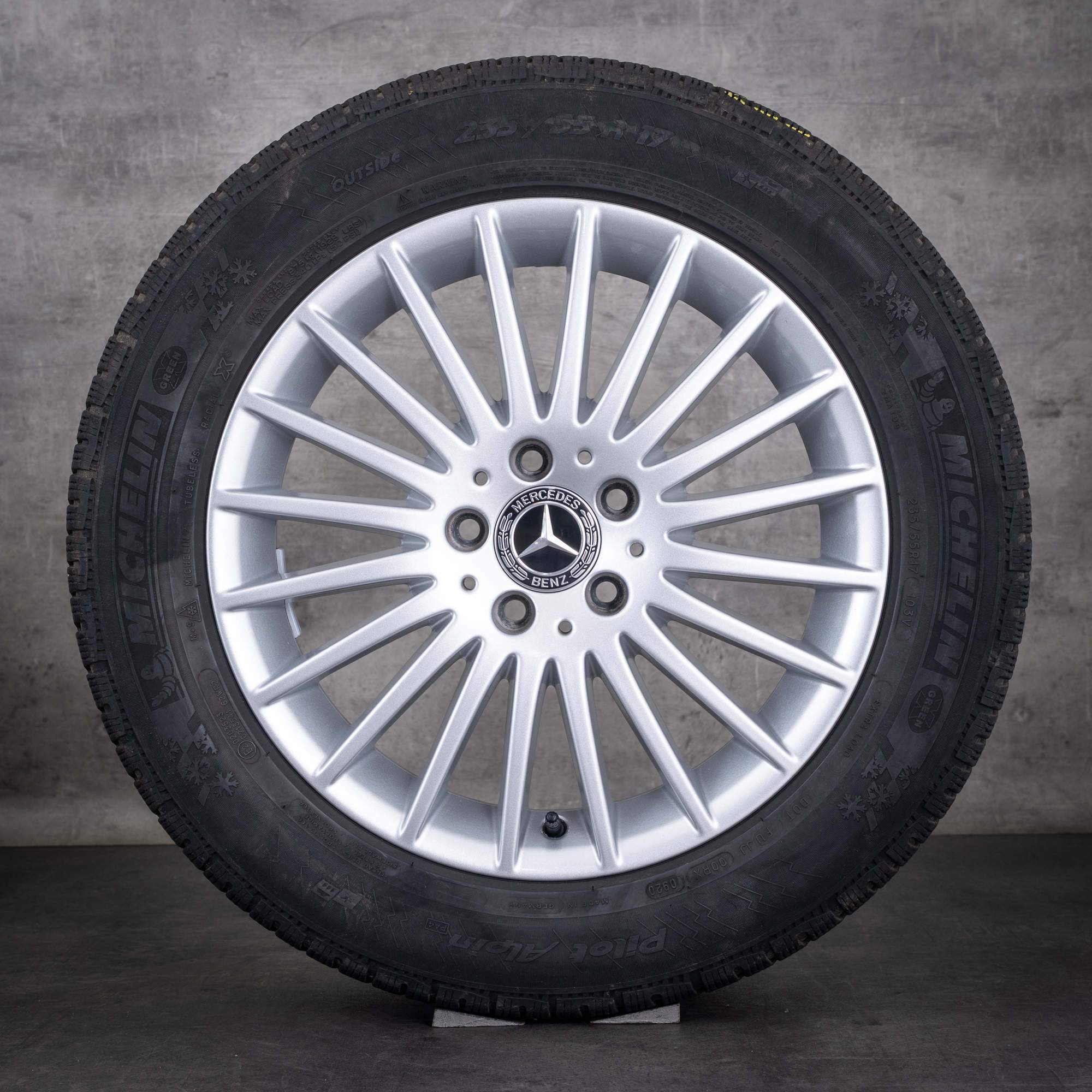 Anvelope de iarnă originale Mercedes-Benz Clasa V, 17 inci, W447, A4474014900, argintiu lucios