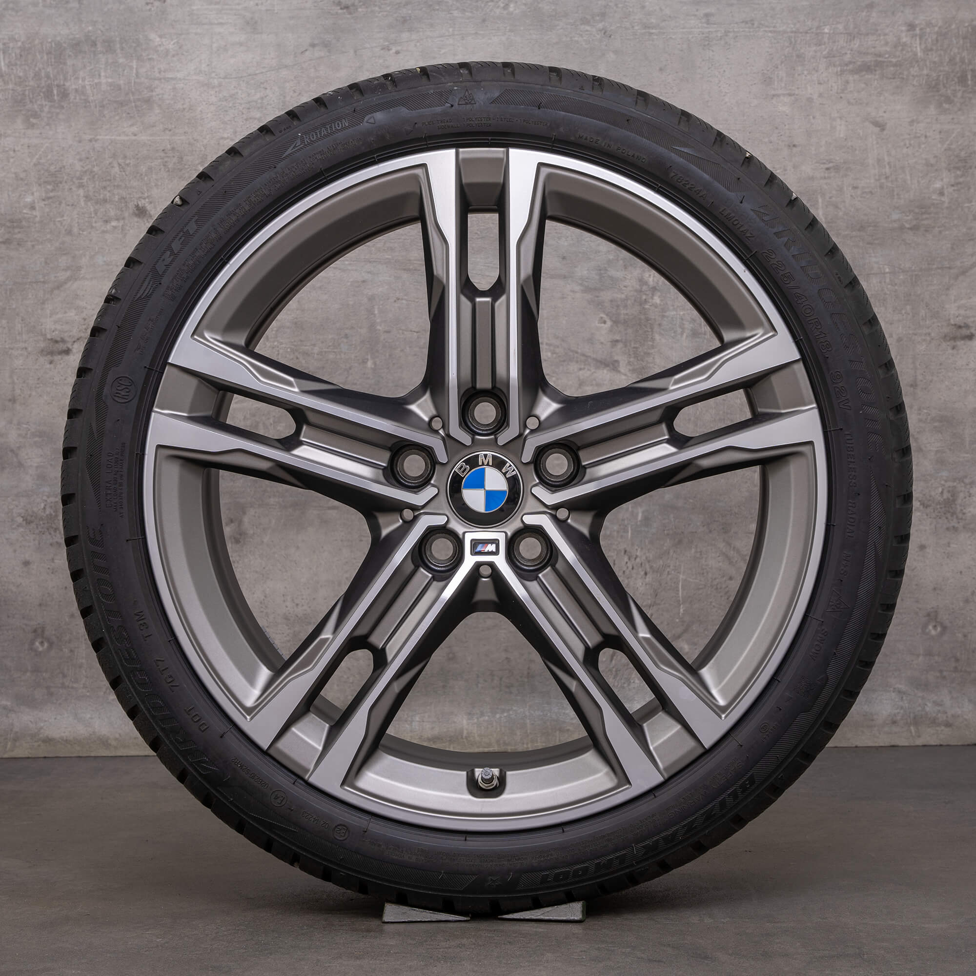 Jantes de inverno originais BMW Série 1 2 18 polegadas F40 F44 Gran Coupé jantes estilo 556 M 8053524 cinzento cerium mate polimento frontal