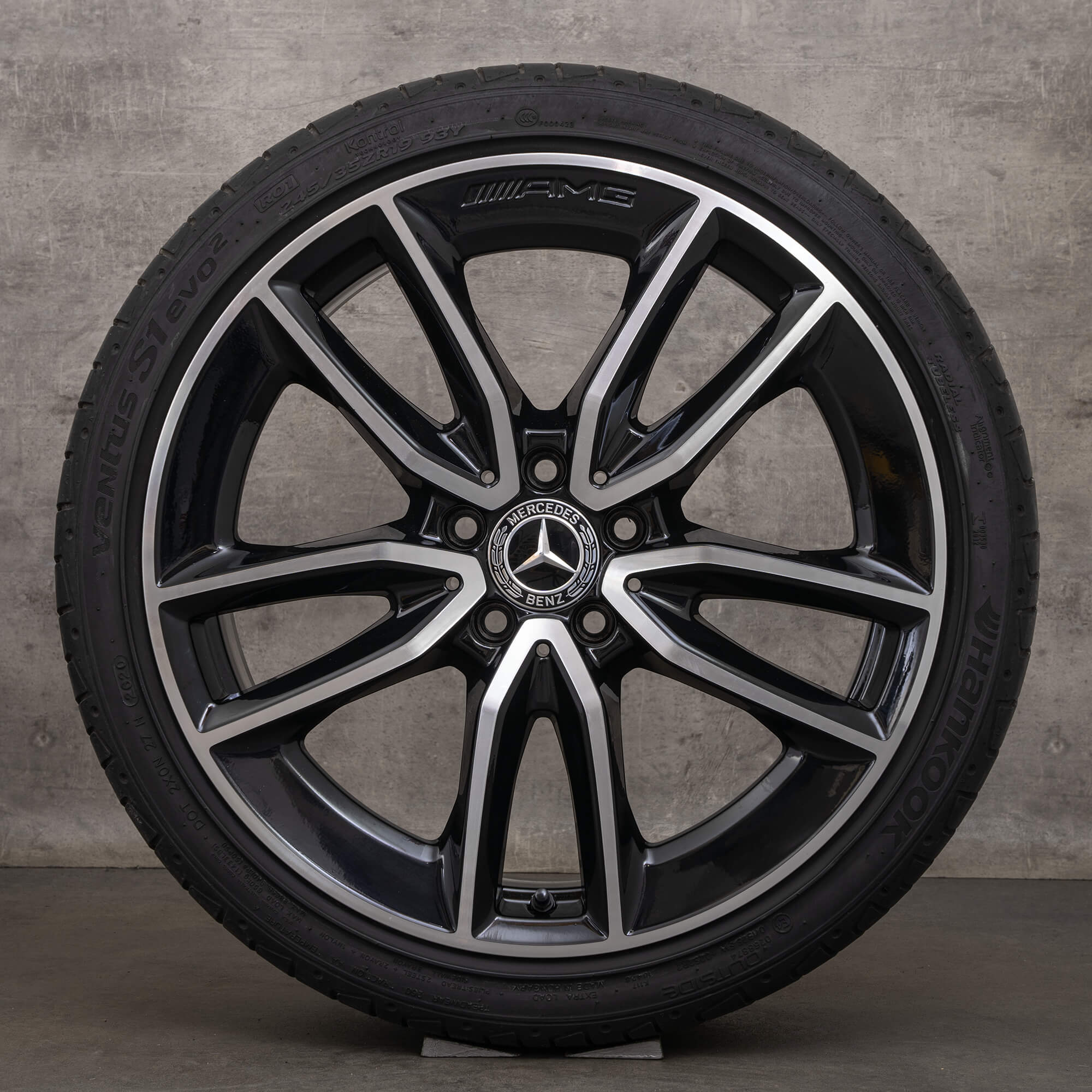 OEM AMG Mercedes Benz CLA 35 C118 X118 summer tires 19 inch rims black