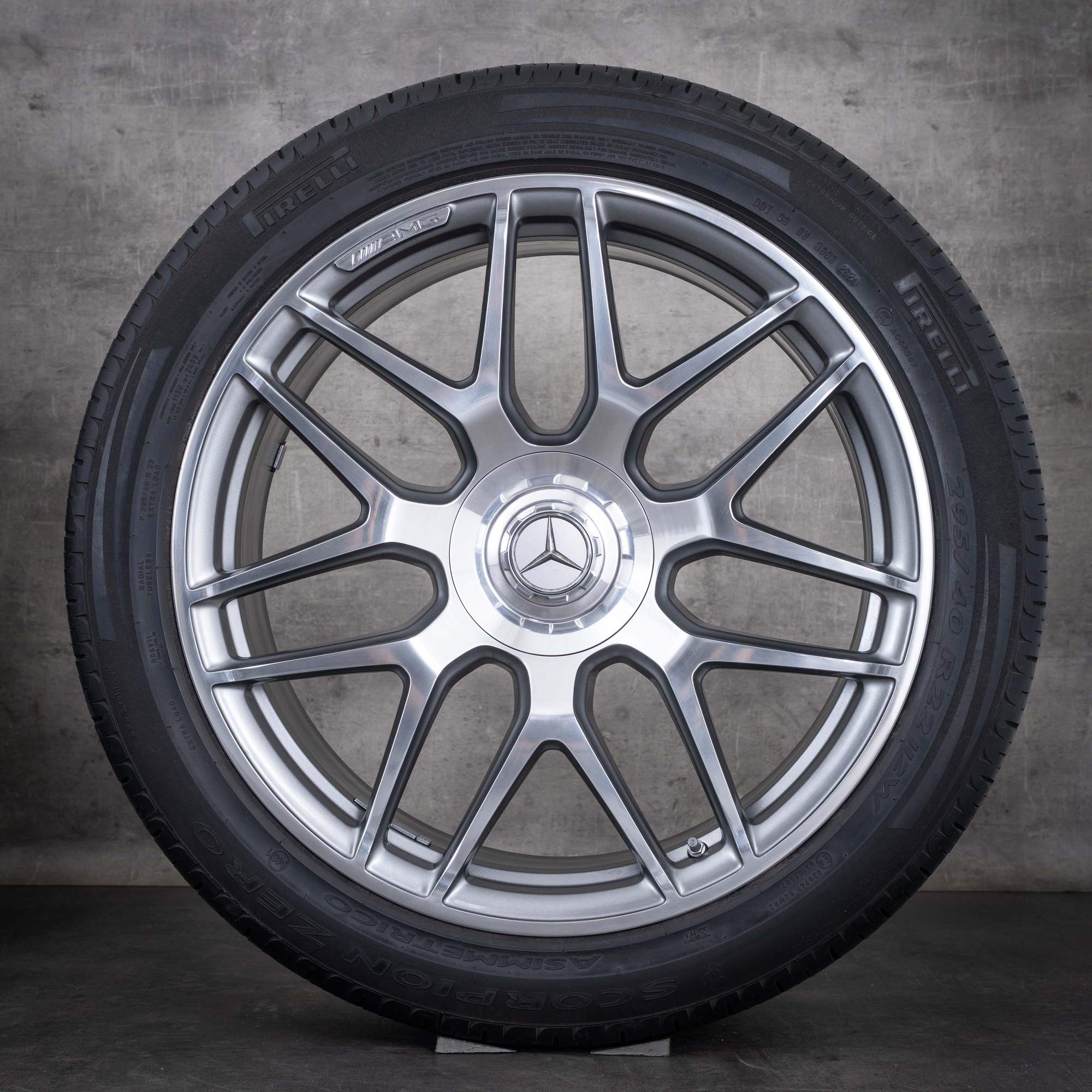 Alkuperäiset Mercedes-Benz G-sarjan G63 AMG talvirenkaat 22 tuumaa W465 W463A vanteet A4634012000 himalaya grey kiillotettu