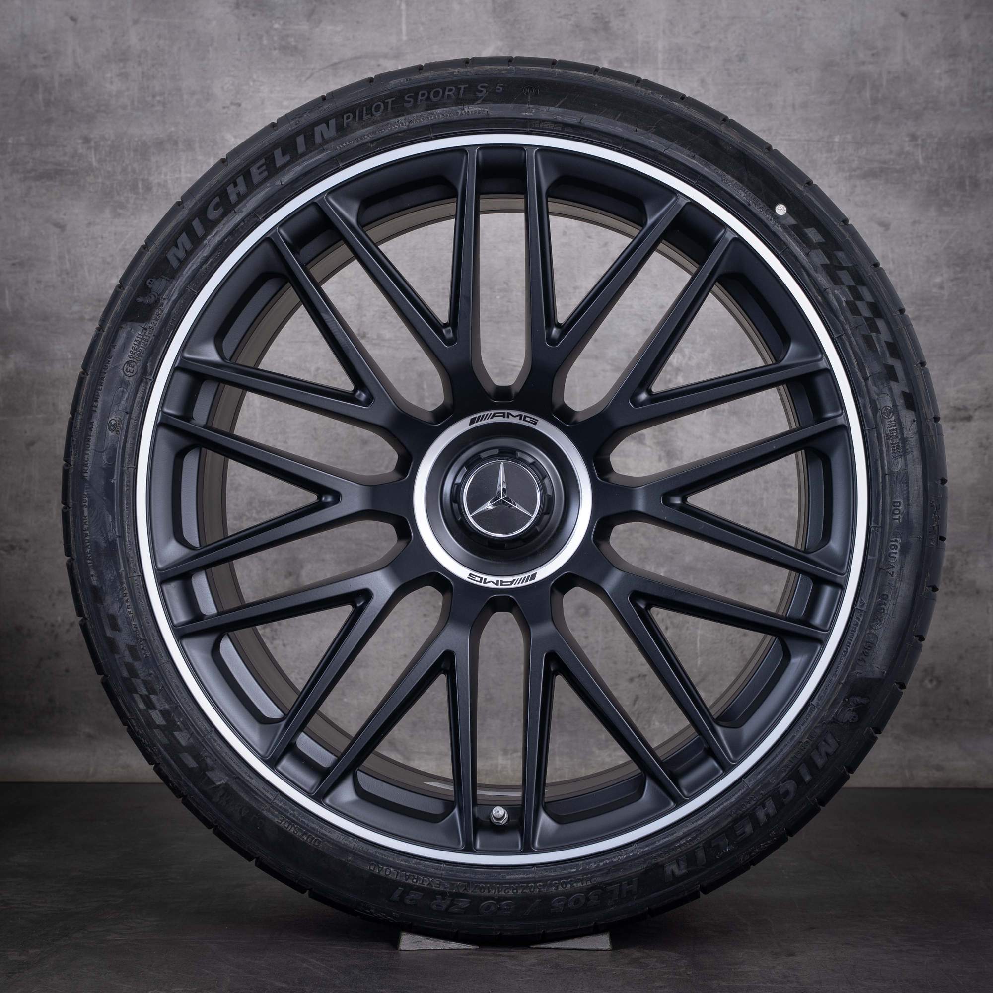 Alkuperäiset Mercedes-Benz AMG GT -vanteet 21 tuumaa C192 kesärenkaat A1924011900 A1924012000 mattamusta diamond cut UUDET