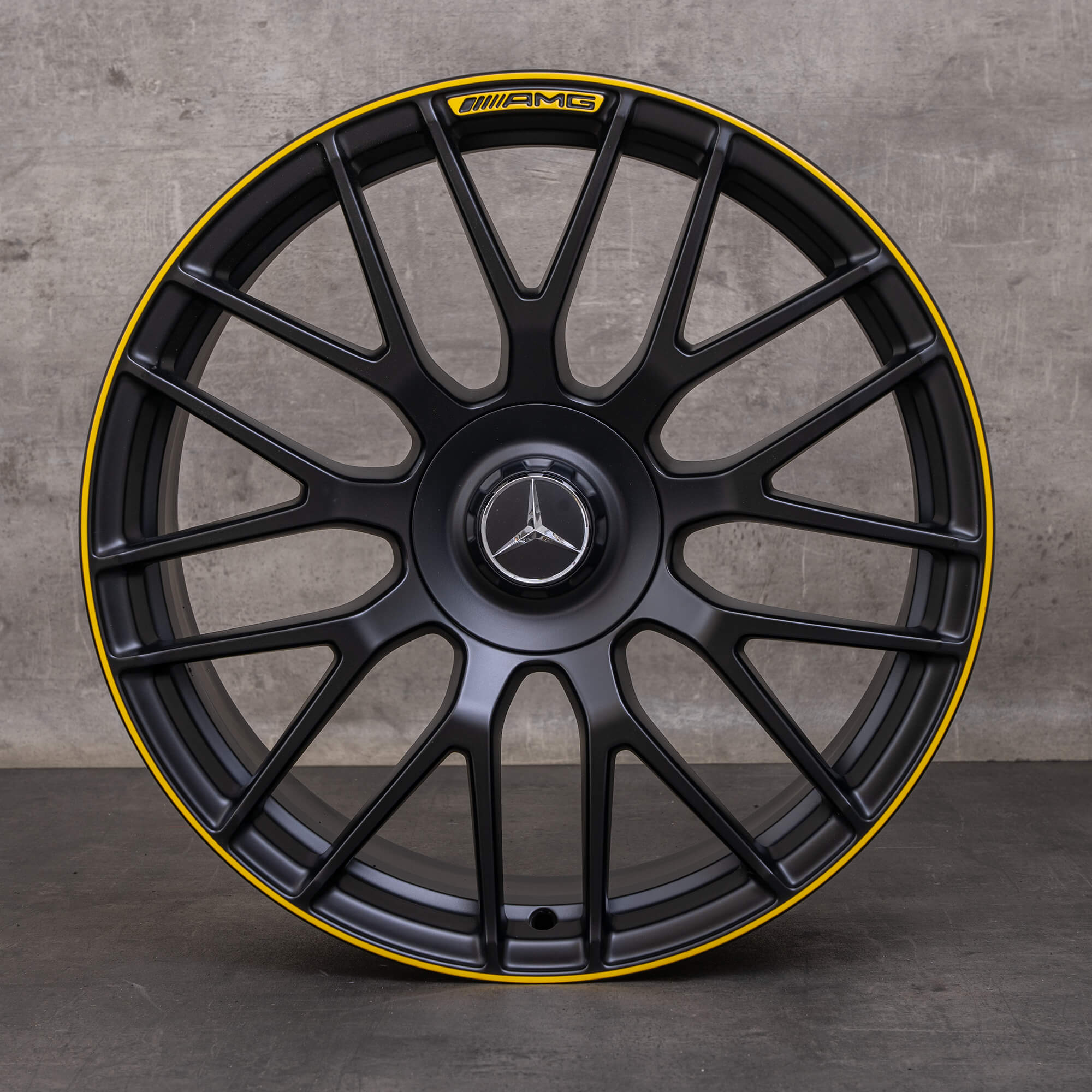 Orijinal Mercedes Benz C-Serisi C63 & S AMG jantlar 19 inç W205 S205 A2054011700 A2054011800 siyah sarı mat