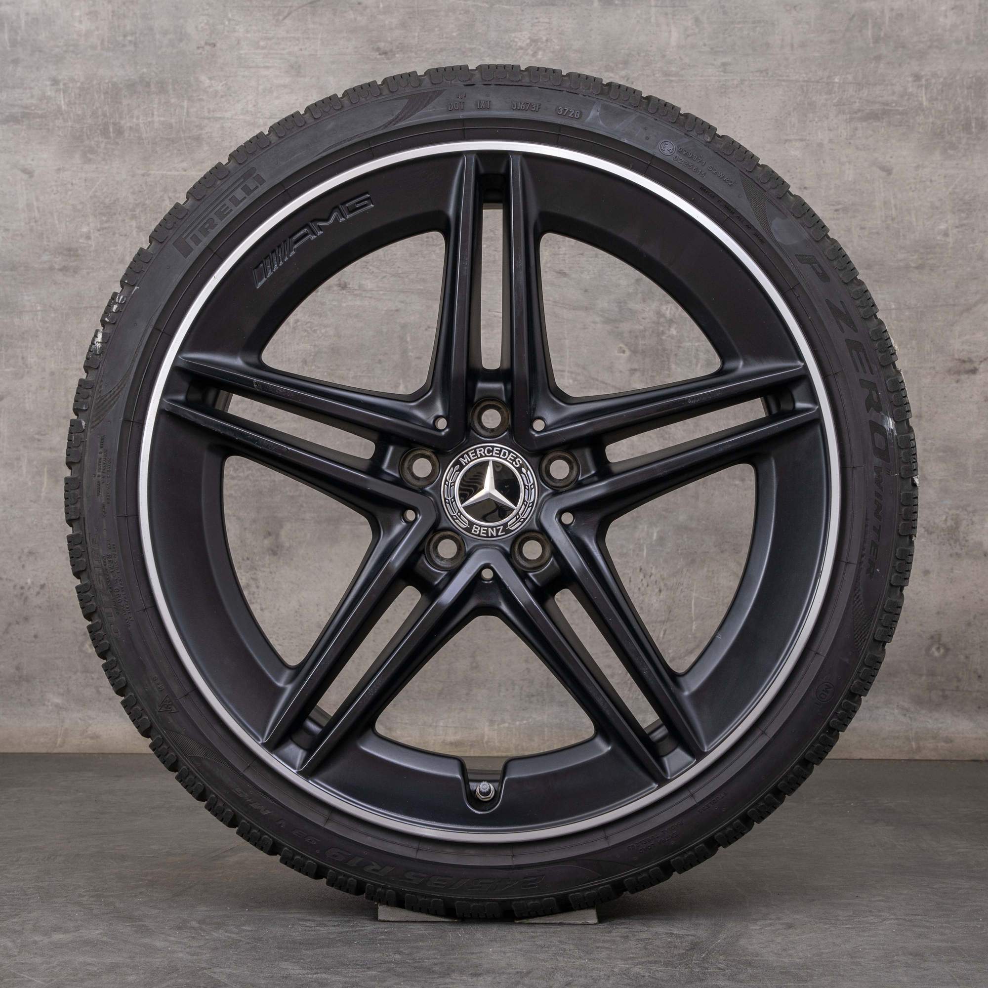 Oryginał Mercedes Benz Klasa A 45 CLA AMG koła zimowe 19 cali W177 X118 C118 Felgi A1774012300 czarny mat Polerowane