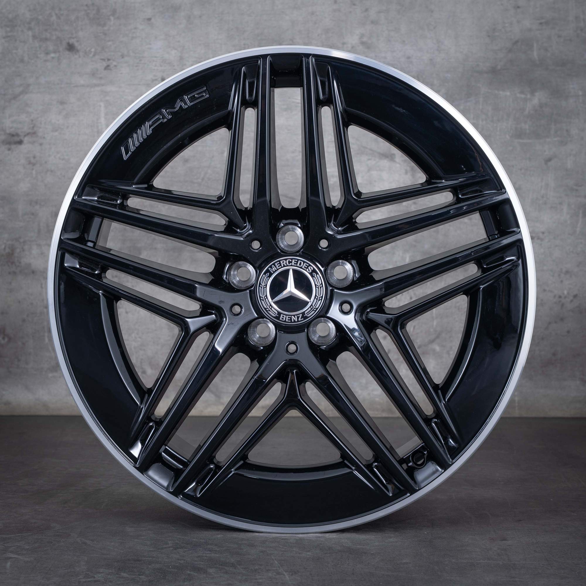 Alkuperäiset Mercedes Benz V-sarjan AMG-vanteet 19 tuuman W447 kesäpyörät A4474018000 musta kiiltävä sorvattu UUTUUS