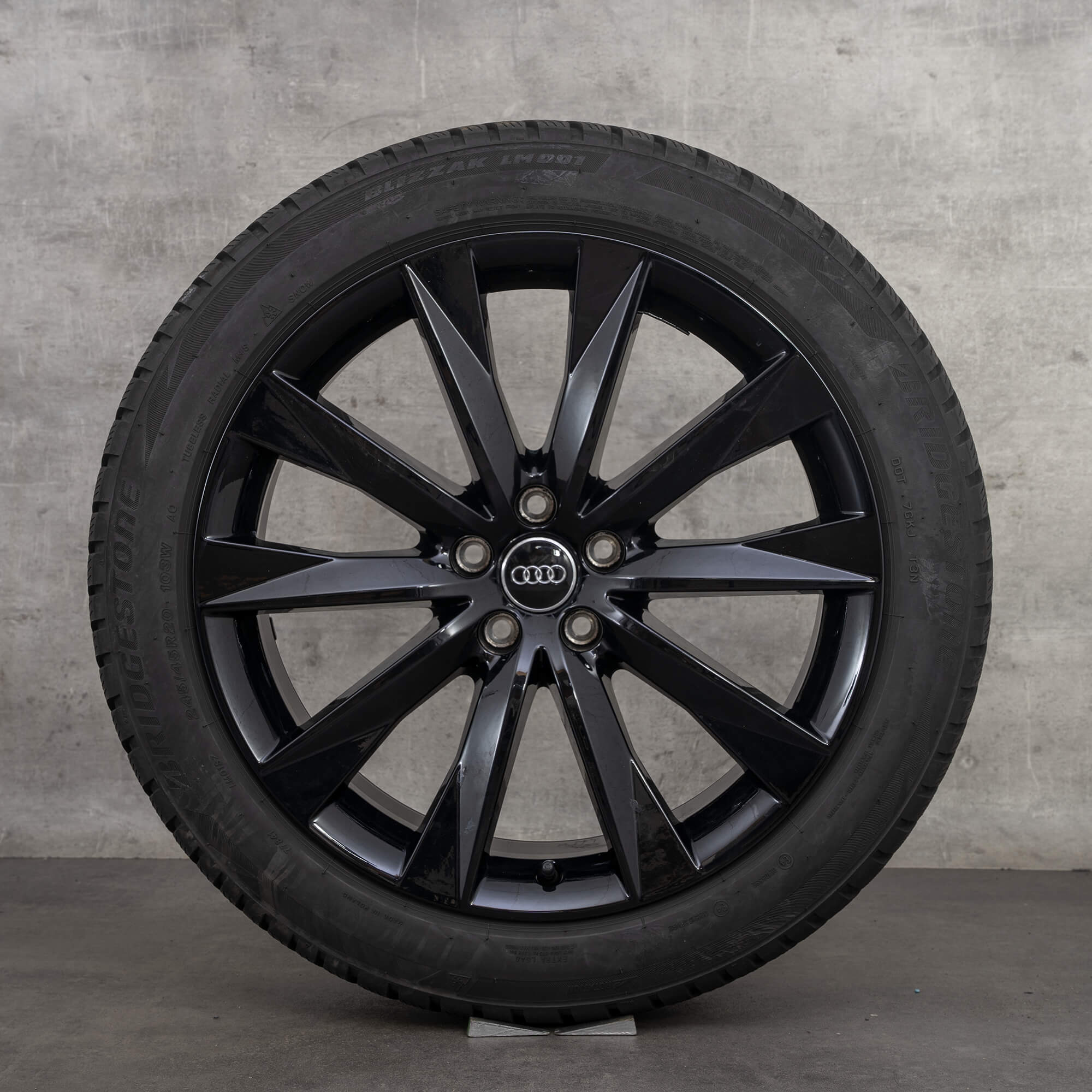 Audi 20 palcové ráfky A6 Allroad 4K C8 Astrum kompletní zimní kola 4K9071490A