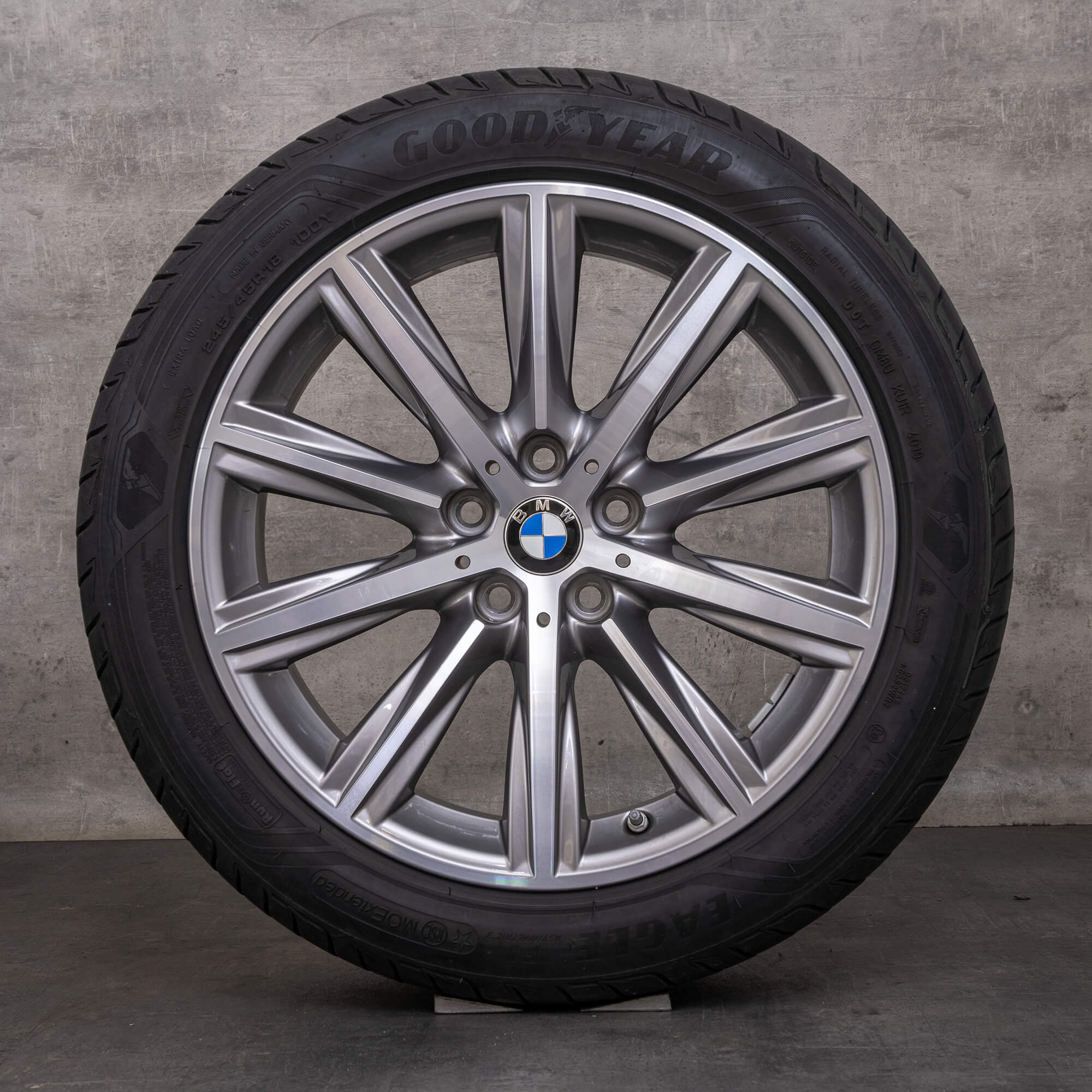 OEM BMW 5 Series rims 18 inch G30 G31 summer wheels styling 684 6874441 ferric grey glossy turned