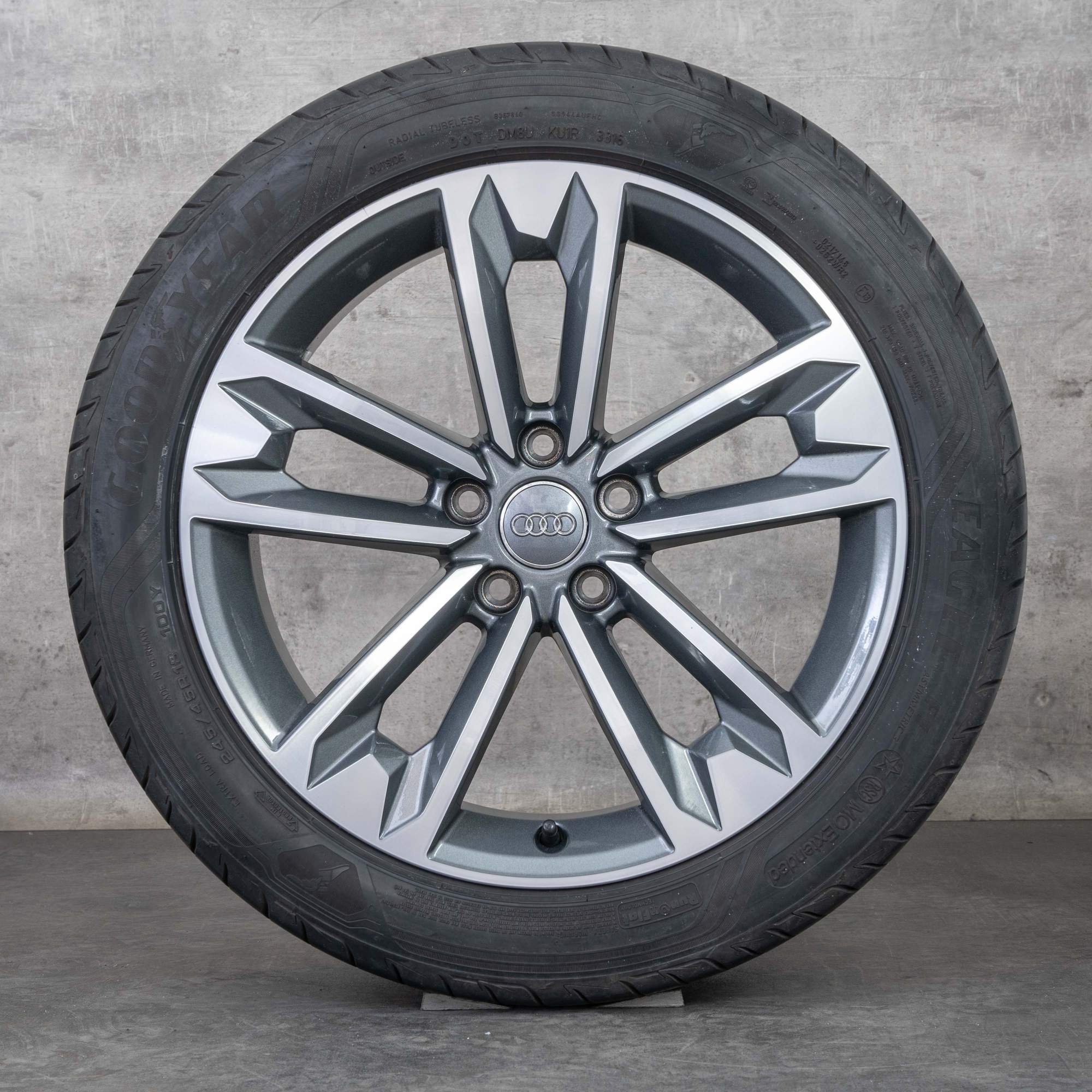 Jantes originais Audi A4 de 18 polegadas 8W B9 Allroad jantes verão 8W9601025C titânio polido