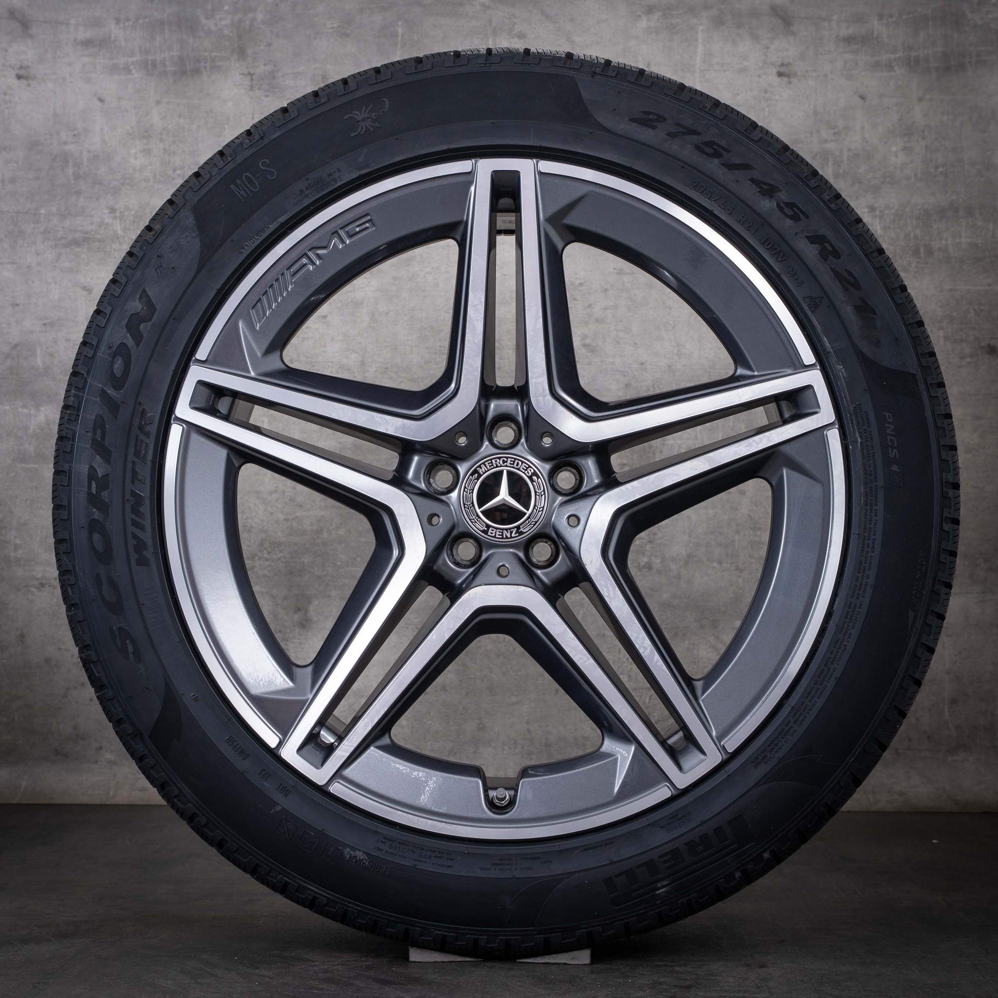 Originální zimní kola Mercedes-Benz GLS AMG 21 palců X167, disky A1674017300 A1674017400, barva himalaya grey, diamond cut