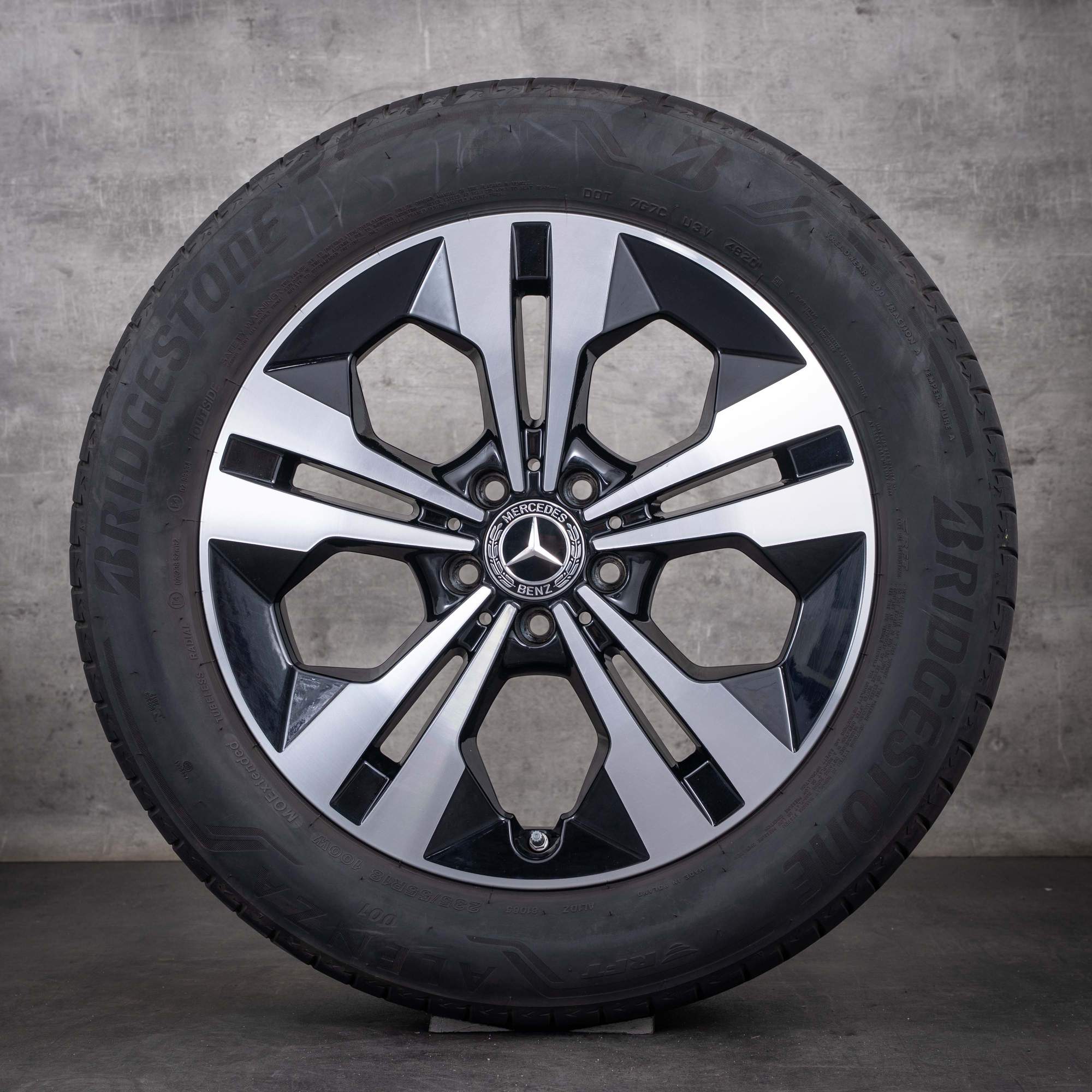 Jante originale Mercedes-Benz GLA GLB de anvelope de iarnă de 18 inci X247 A2474012900 negre diamantate
