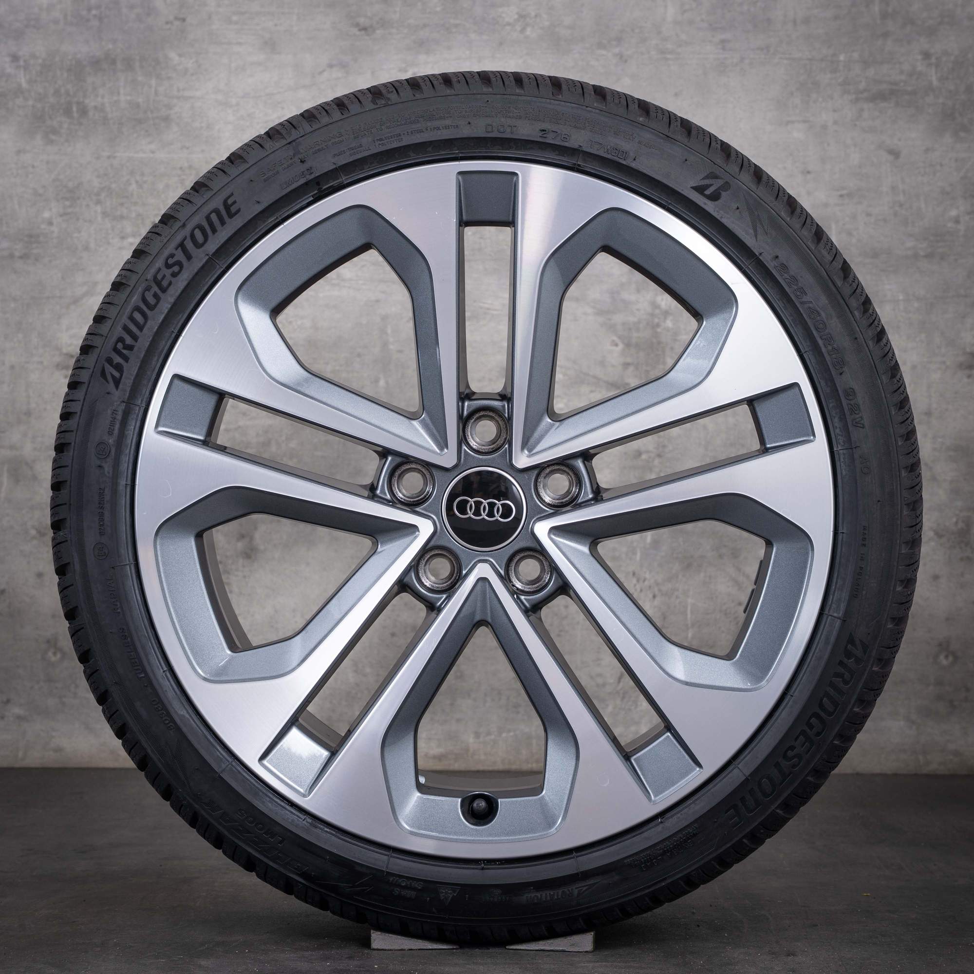 Original Audi A3 S3 Winterräder 18 Zoll 8Y Felgen 8Y0601025CE anthrazit glanzgedreht