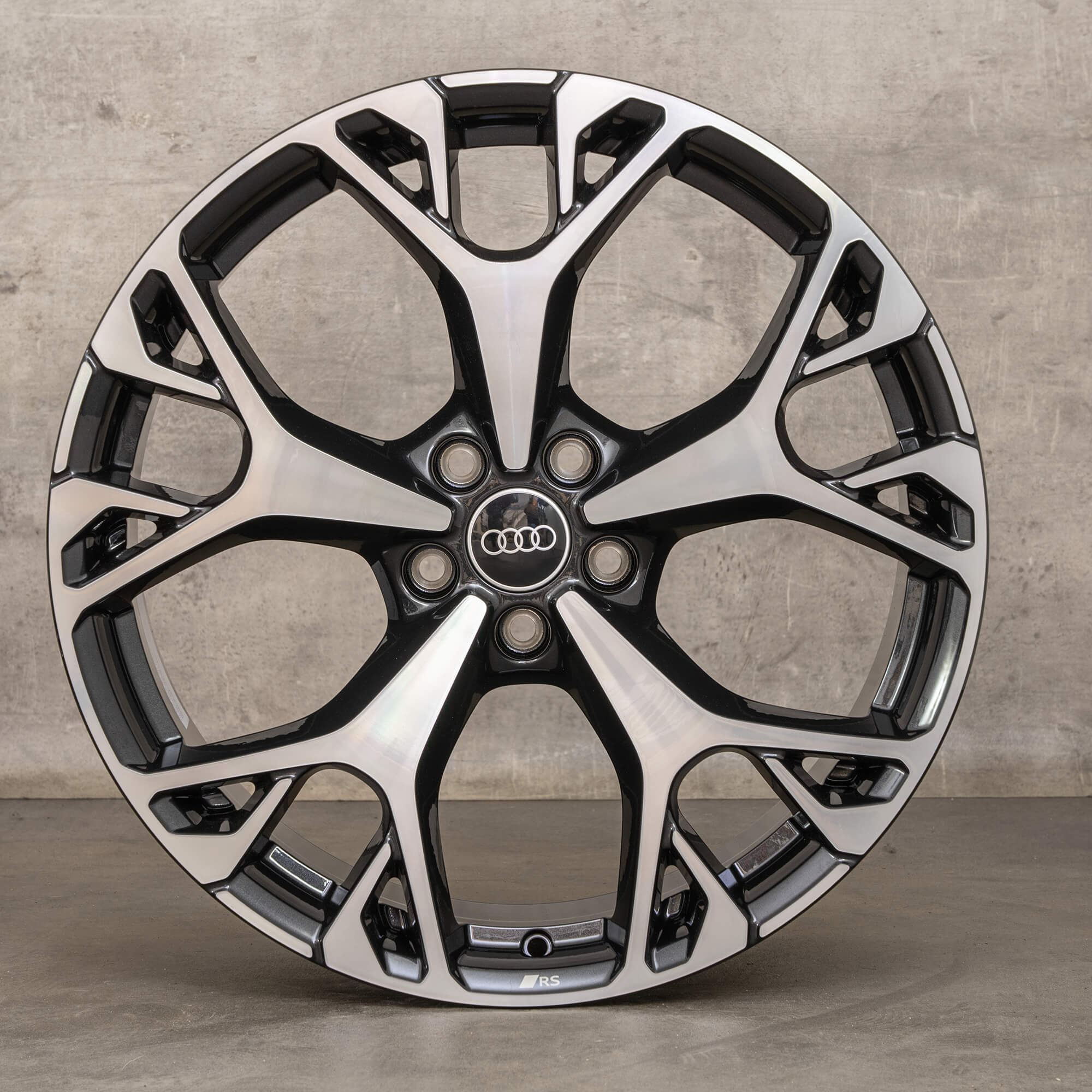 Oryginalne felgi Audi A6 20 cali 4P C9 Avant 4P0601025L czarne polerowane 8,5 x ET43 NOWOŚĆ