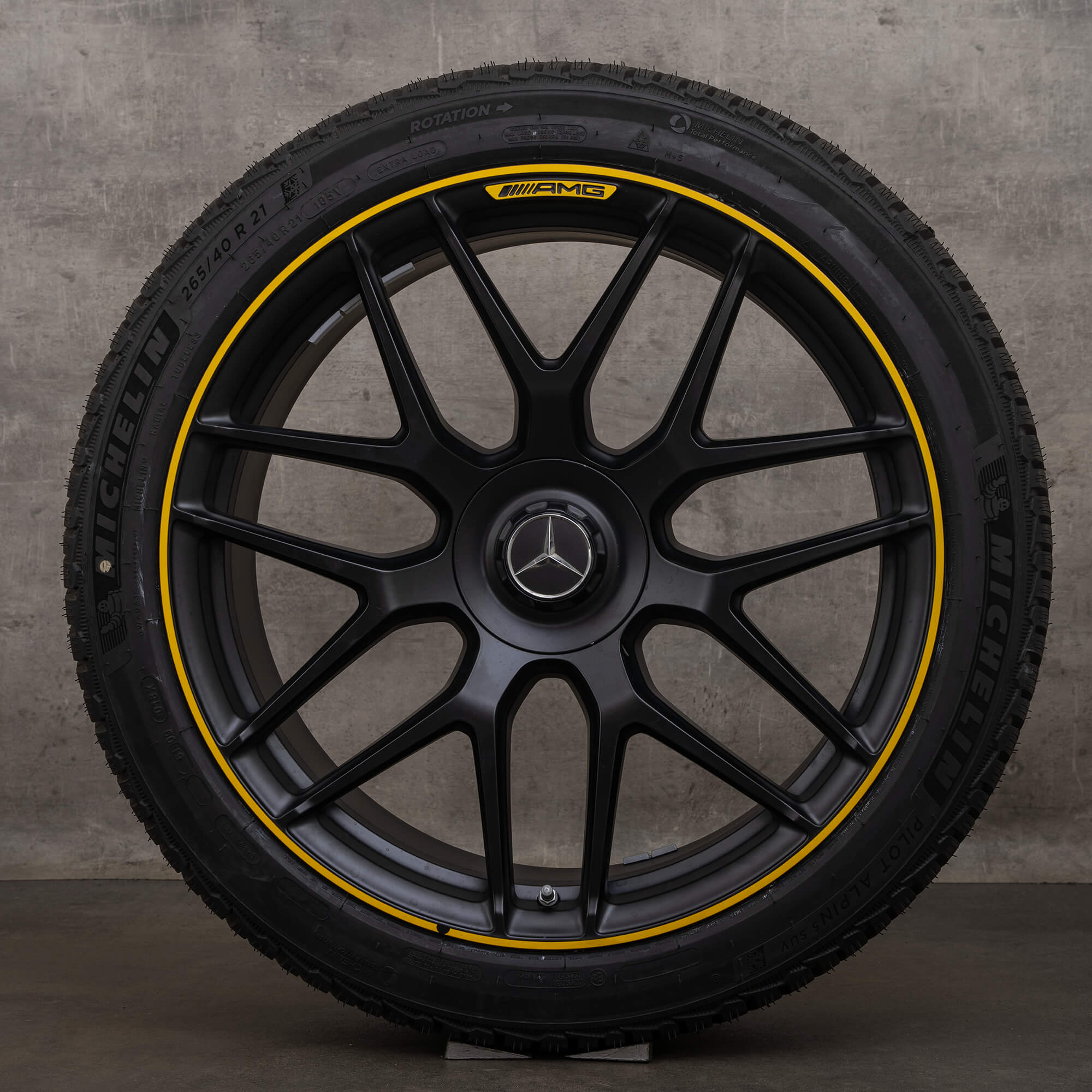 Original Mercedes Benz C-Klasse C63 & S AMG Winterräder 19 Zoll W205 S205 Felgen A2054011700 A2054011800 schwarz gelb matt