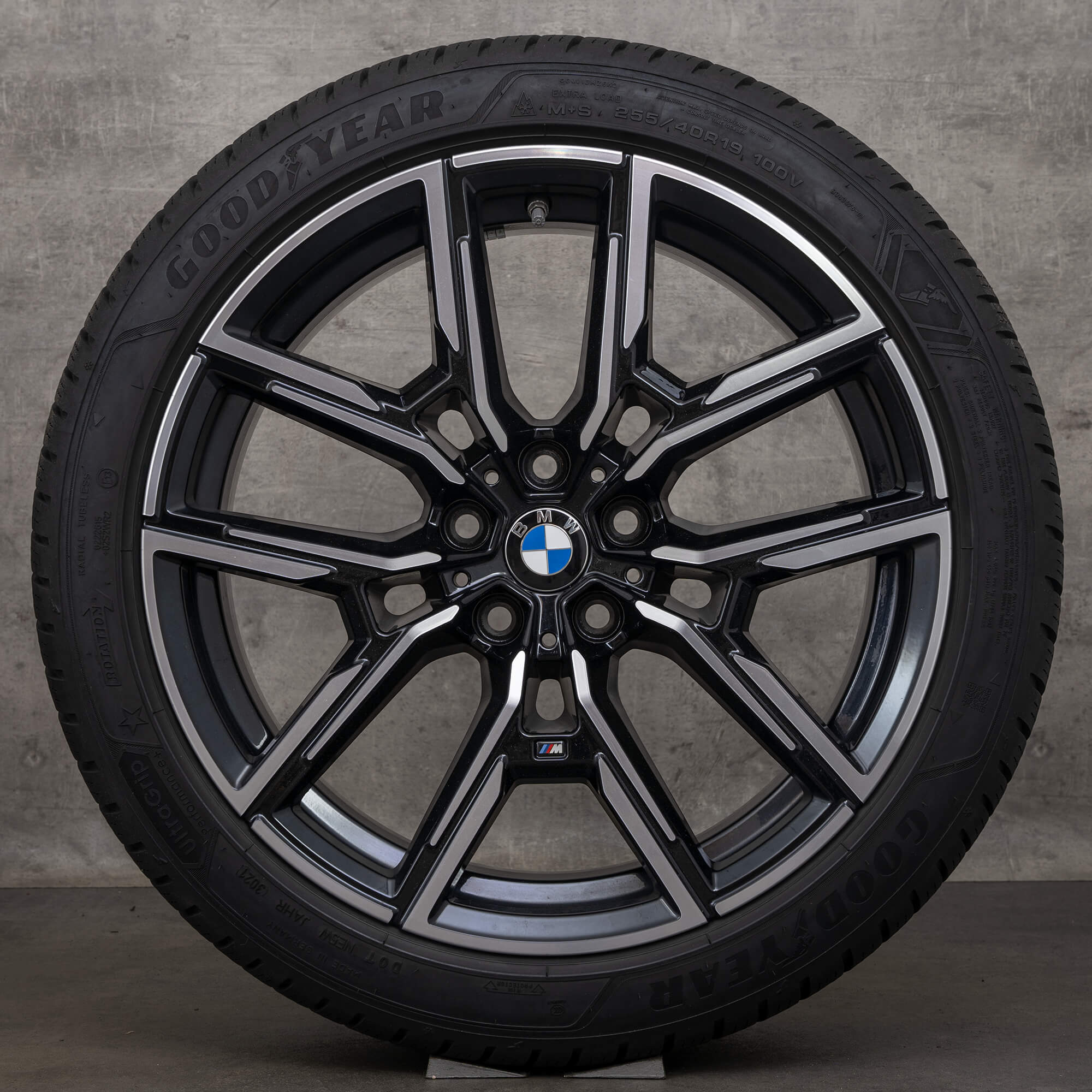 BMW i4 4-serie Gran Coupé G26 vinterhjul 19-tommers vinterdekk 859 M 8747304