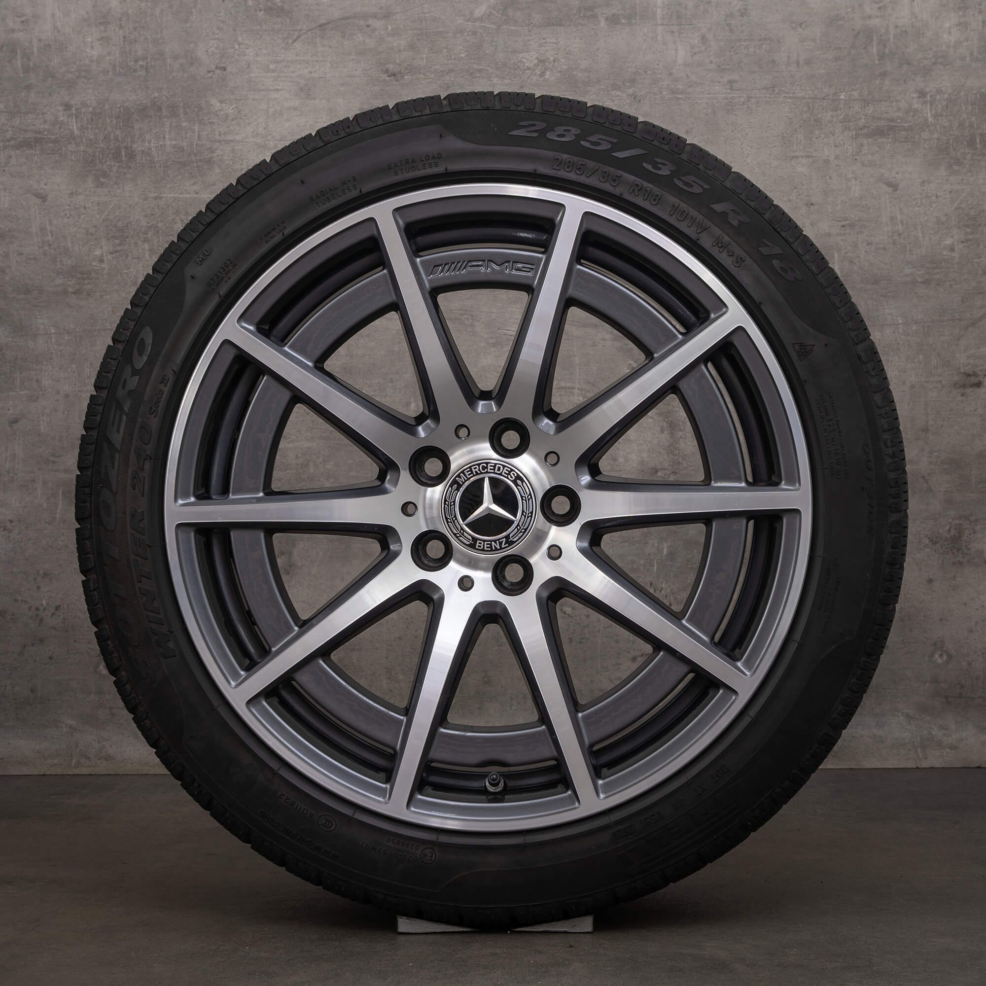 Original AMG Mercedes C-klass C63 fälgar 18 tum A205 C205 vinterdäck