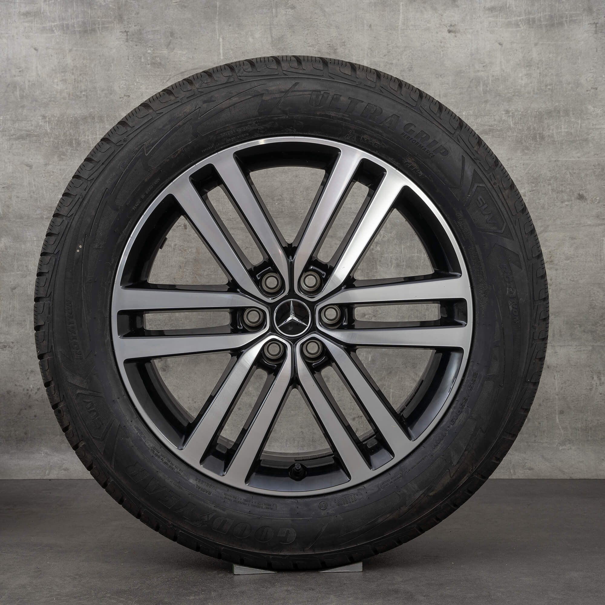 Oryginał Mercedes Benz Klasa X felgi 18 cali W470 letnie koła N849012 czarne błyszczące toczone