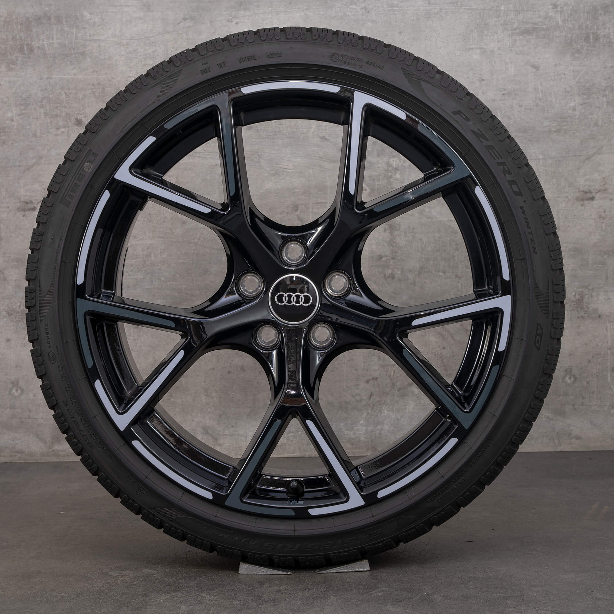 Audi 19 inch rims RS3 8Y winter tires wheels 8Y0601025BR 8Y0601025BQ