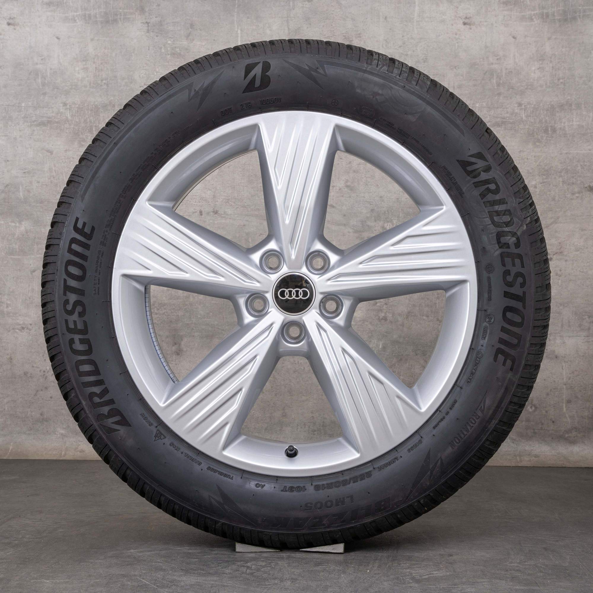 OEM Audi Q4 e-tron winter wheels 19 inch FZ Sportback rims 89A601025B silver