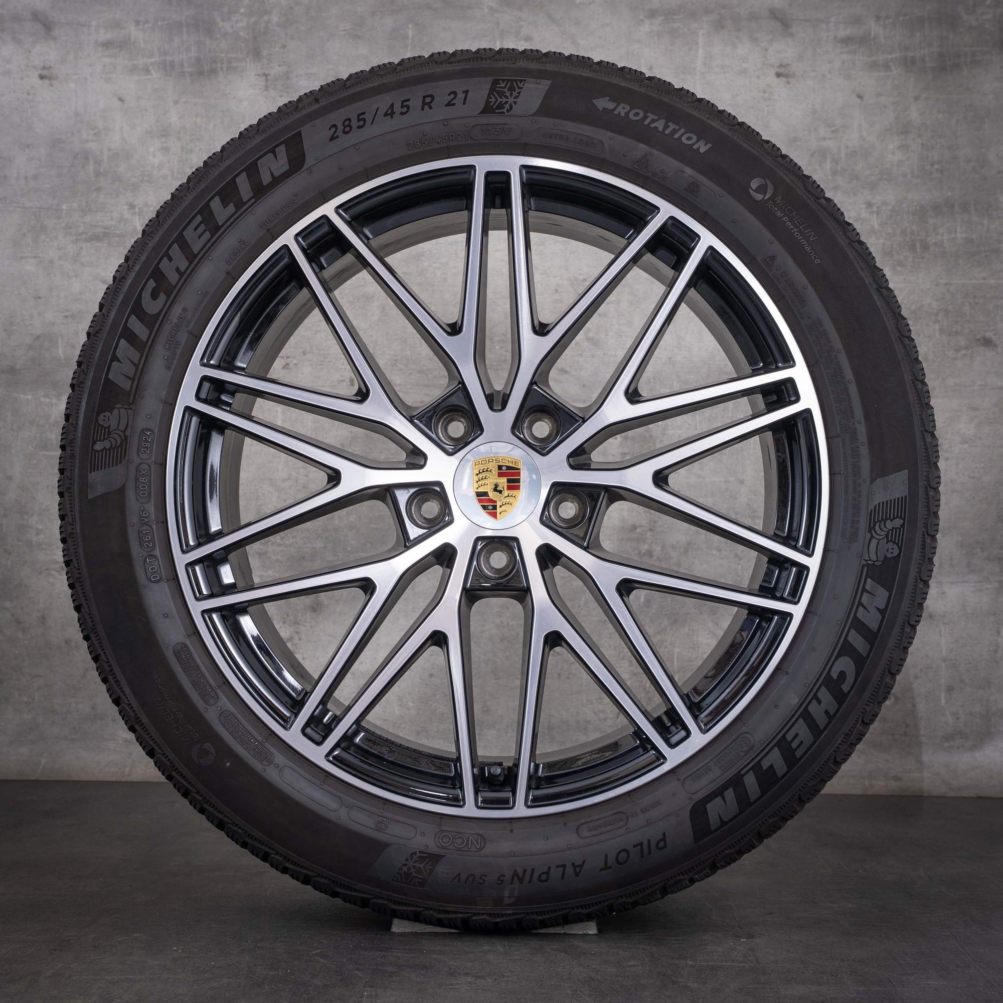 Original Porsche Cayenne Winterräder 21 Zoll 9YA II E3 Felgen RS Spyder 9Y0044603C schwarz front glanzgedreht